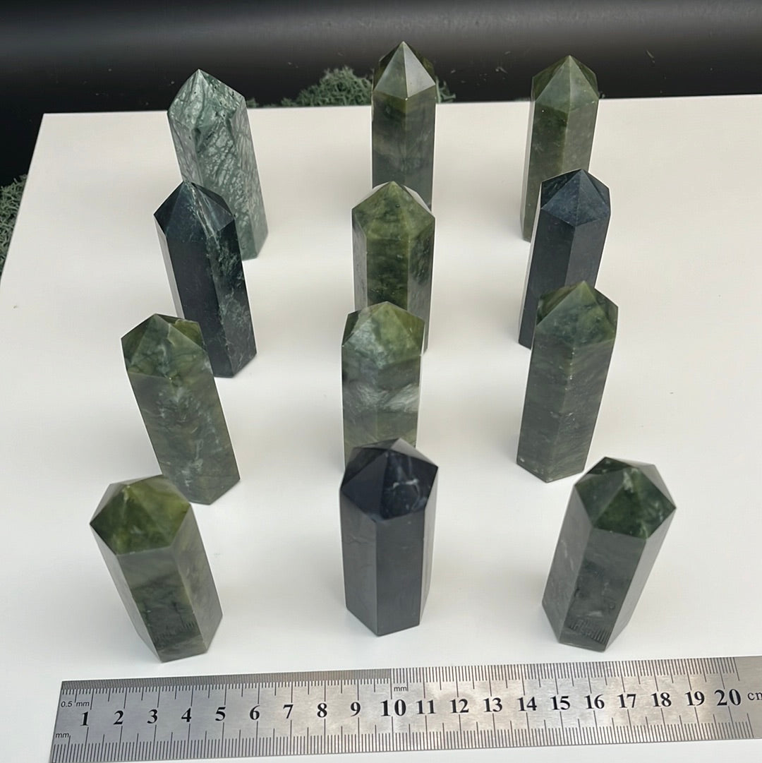 Hsiyan Jade Spitze  - 1 Stück (>90g / 8cm hoch) - crystal paradise