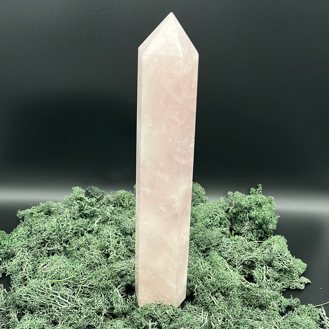 Rosenquarz Obelisk (rosa transparent)- 1 Stück - crystal paradise