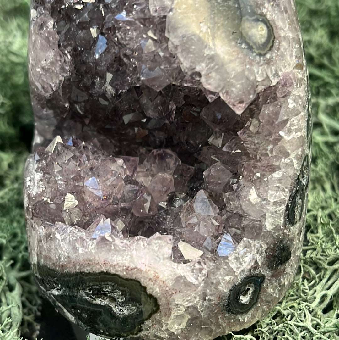 Achatisierter Amethyst Druse aus Uruguay (363g) - dunke Amethyste mit schöner Druzybildung