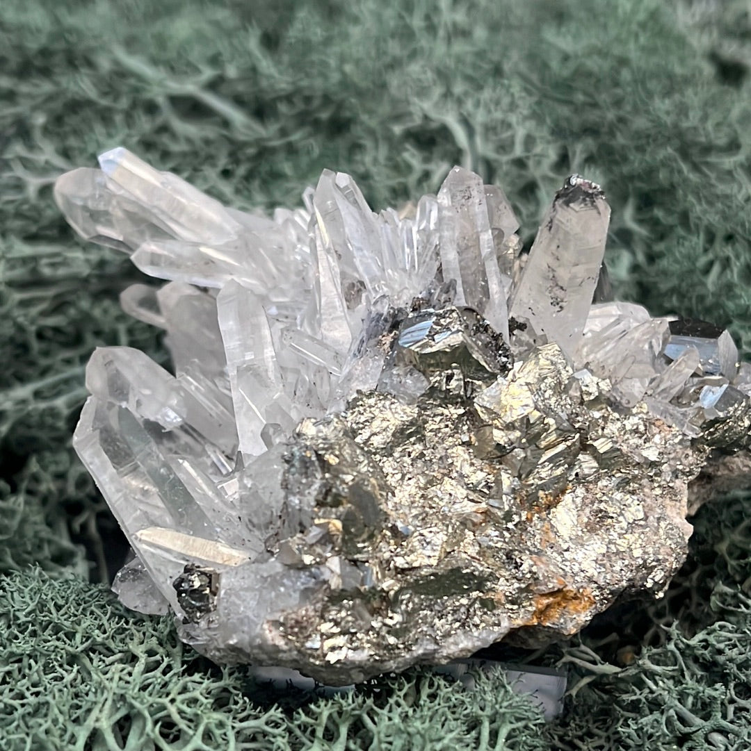 Pyrit an Bergkristall aus Indonesien (224g) - Schöne Kristallspitzen - crystal paradise