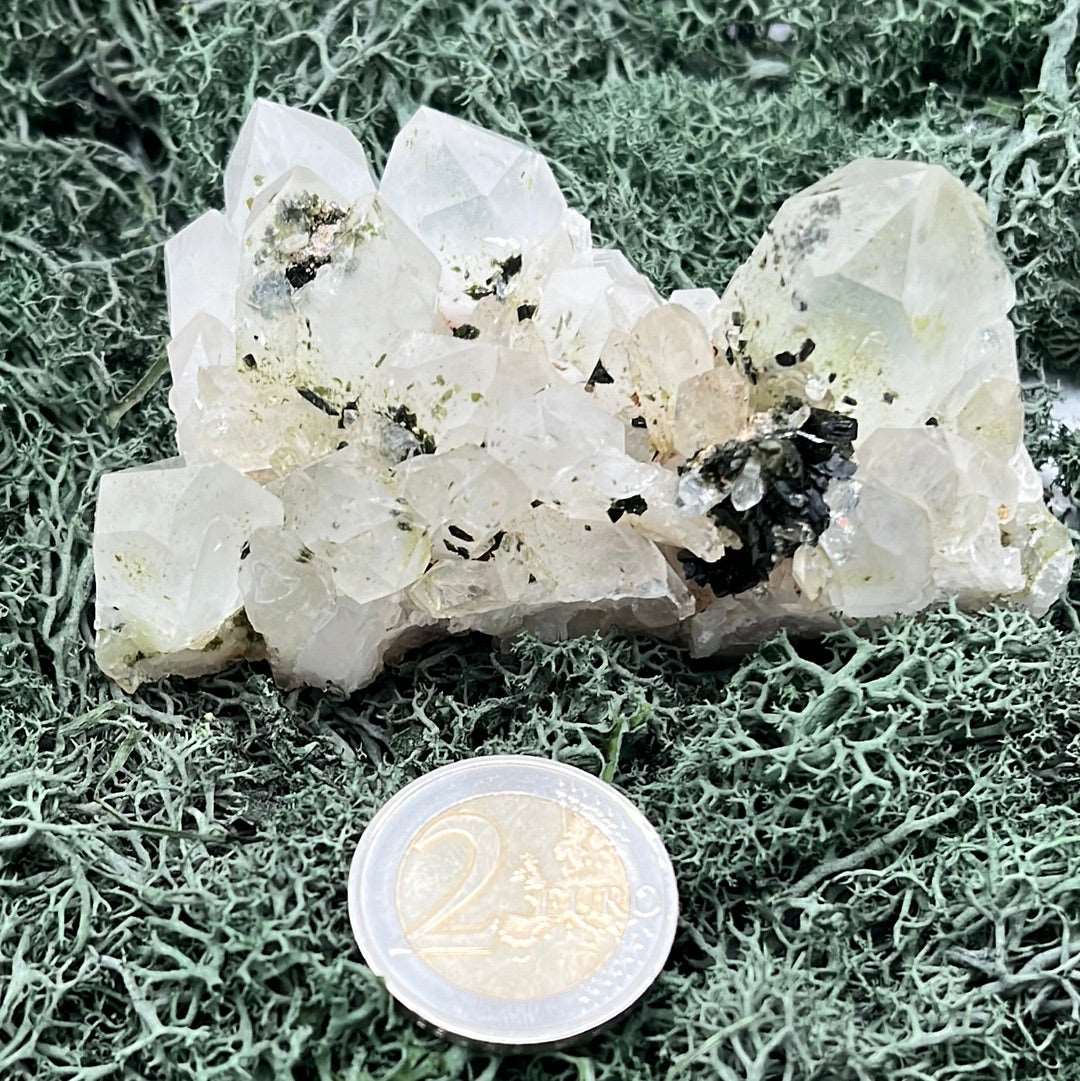 Epidot und  Himalaya Quarz (Bergkristall) aus dem Skardu Tal in Pakistan (162g) - Handstufe