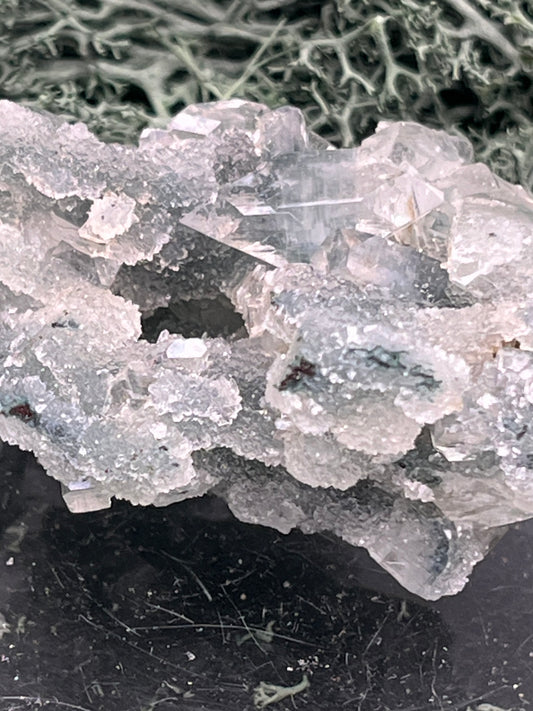 Apophyllit Stufe aus Indien (42g) - sehr schöne grosse Kristalle zusammen mit Sugar Crystals