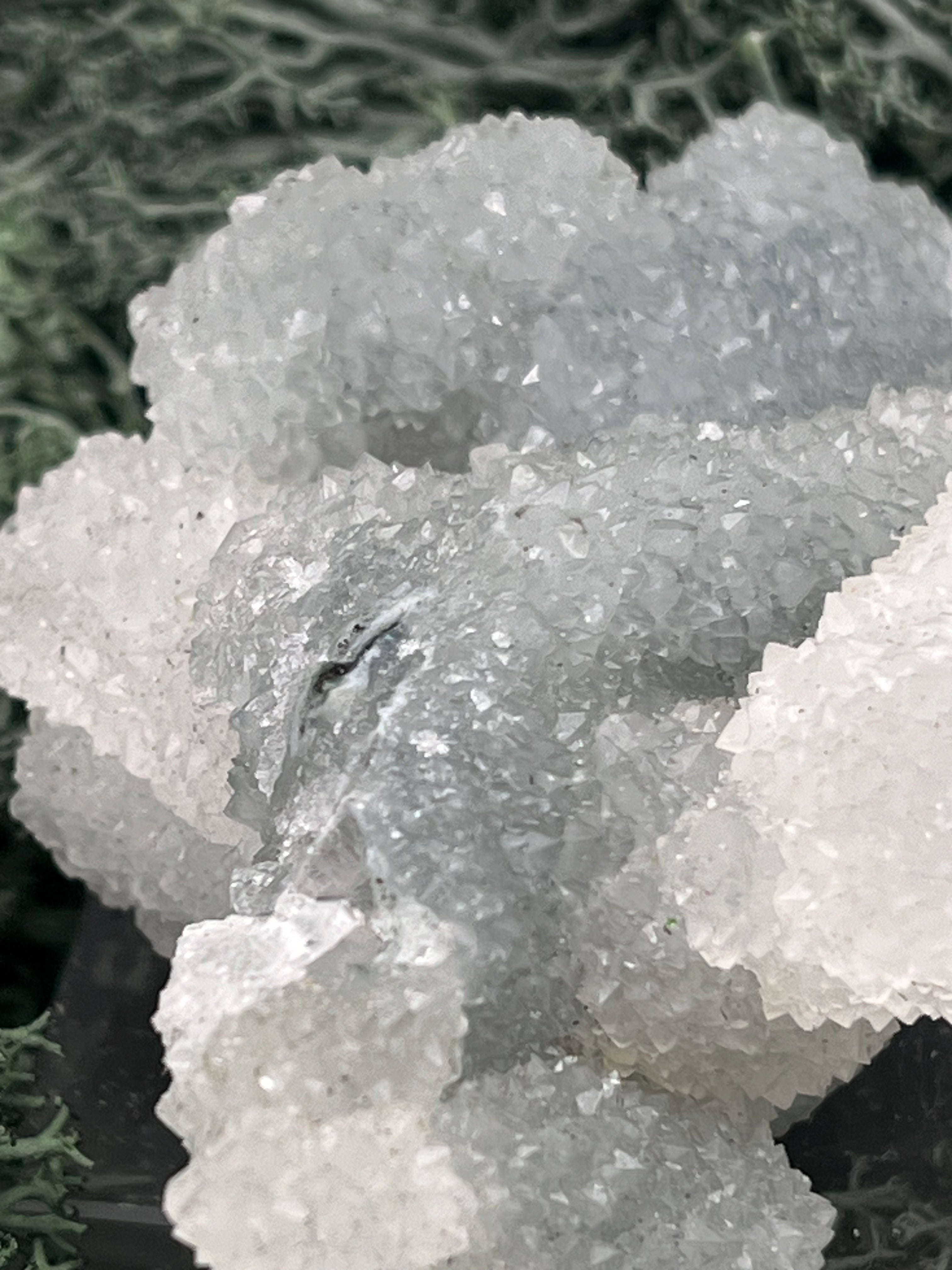 Apophyllit Stufe aus Indien (98g) - schöne grosse Kristalle zusammen mit Sugar Crystals - crystal paradise