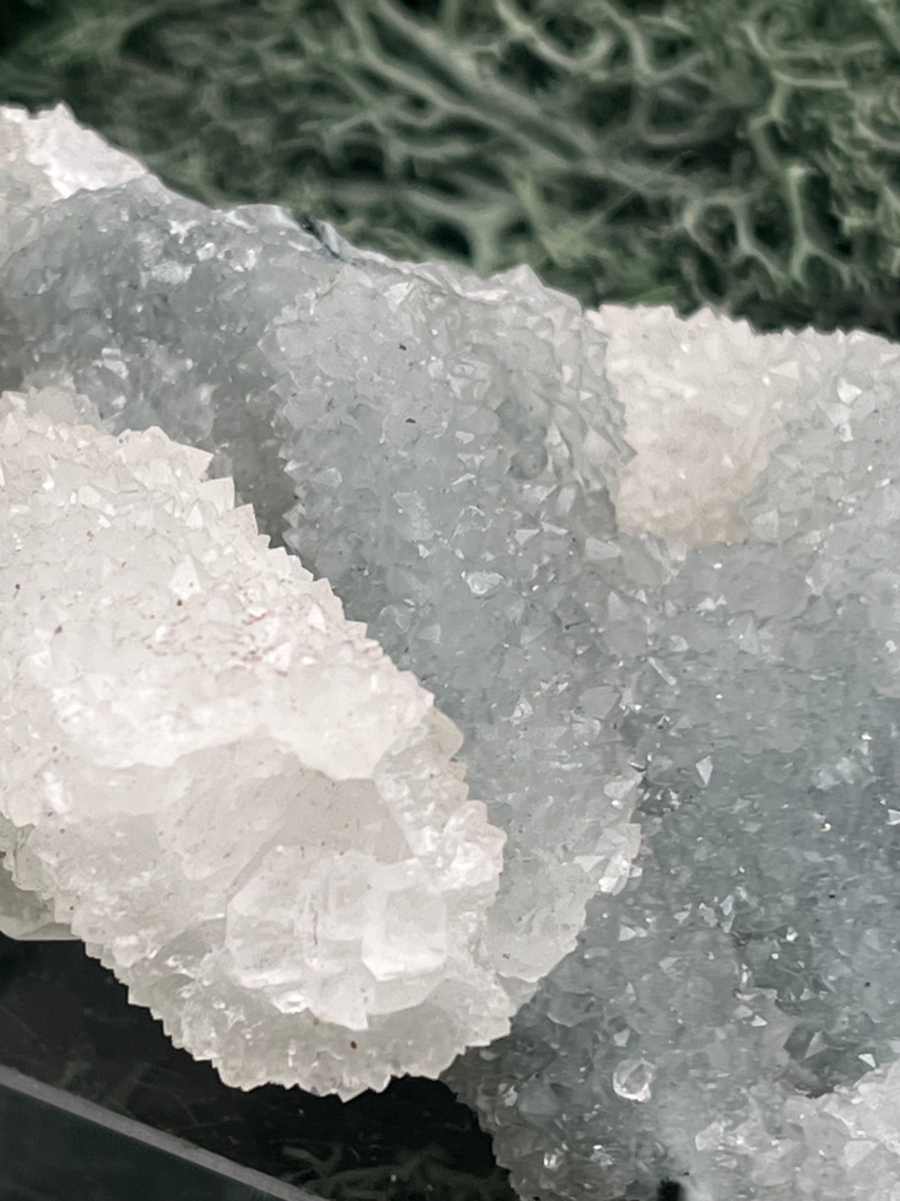 Apophyllit Stufe aus Indien (98g) - schöne grosse Kristalle zusammen mit Sugar Crystals - crystal paradise