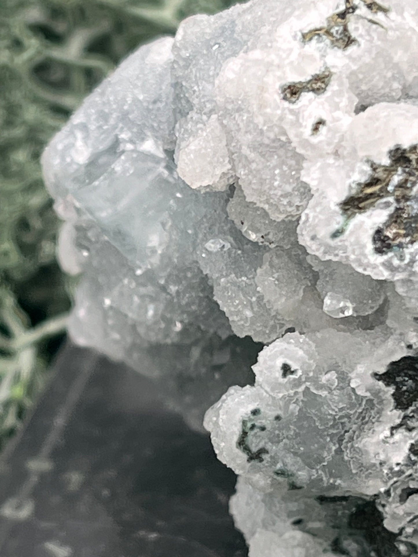 Apophyllit Stufe aus Indien (133g) - schöne Kristalle mit Sugar Crystals auf allen Seiten