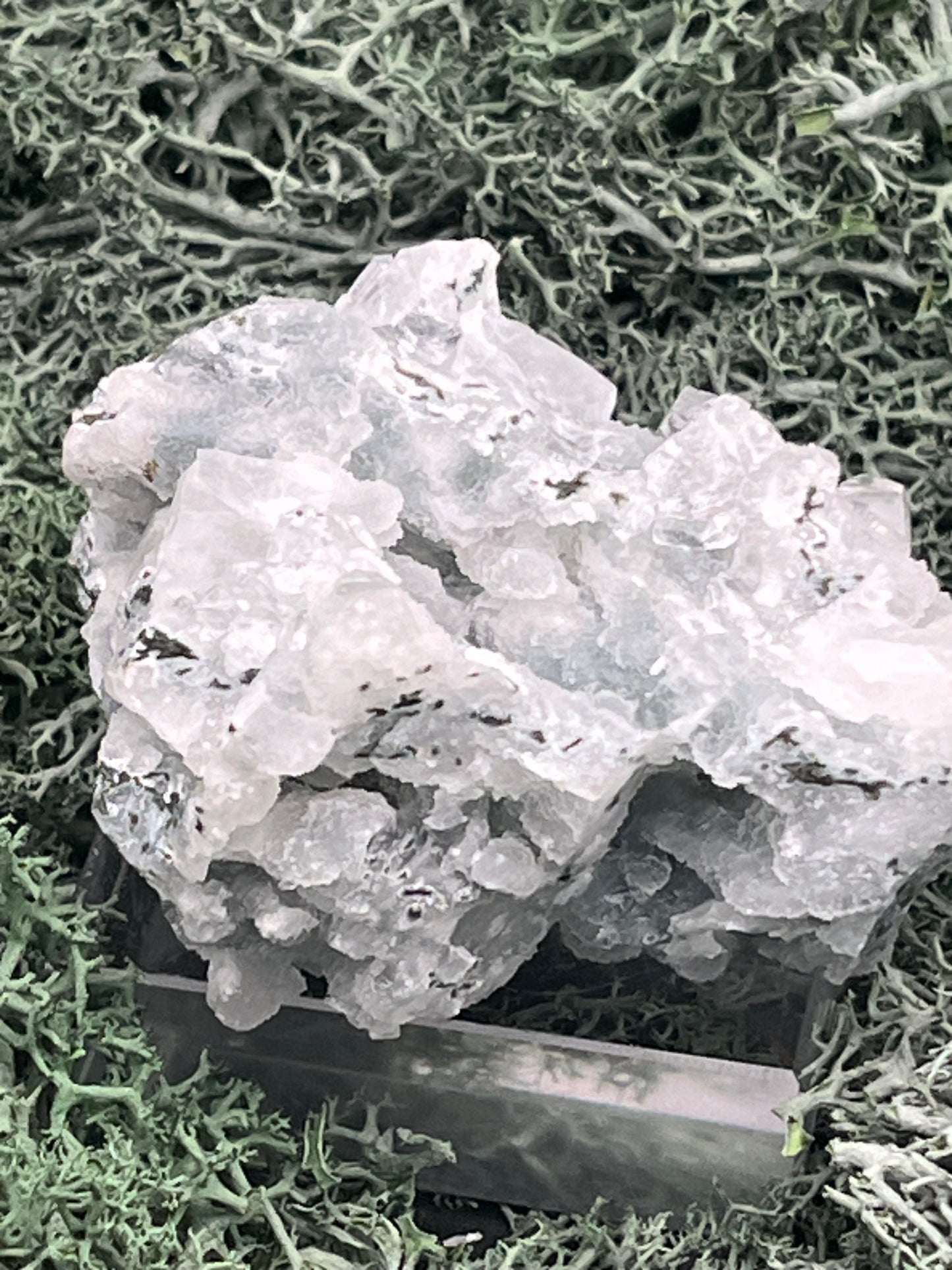 Apophyllit Stufe aus Indien (133g) - schöne Kristalle mit Sugar Crystals auf allen Seiten