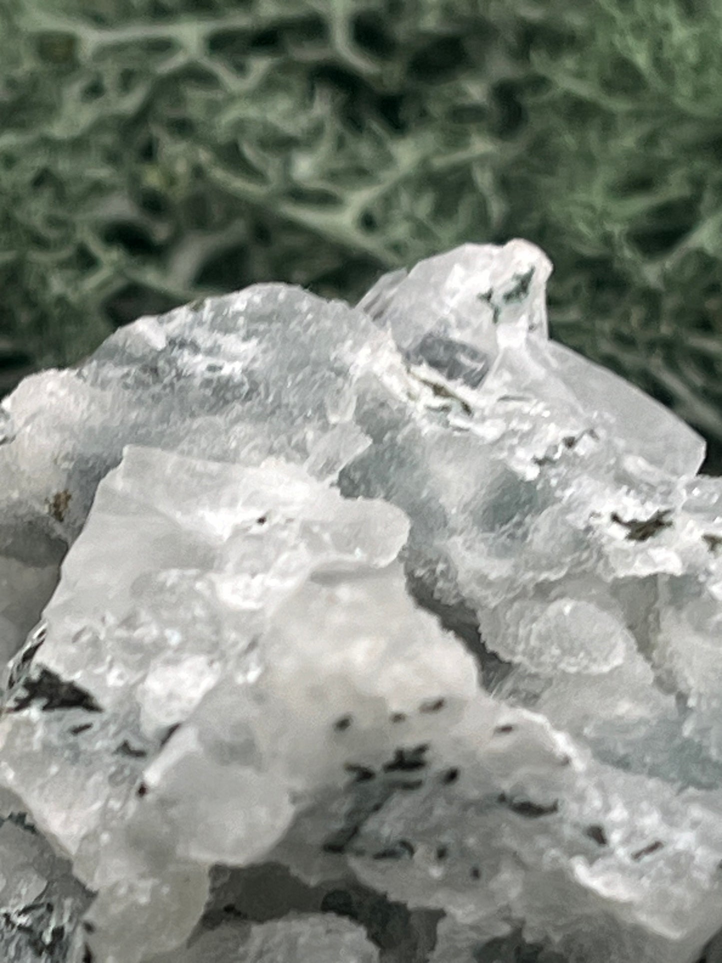 Apophyllit Stufe aus Indien (133g) - schöne Kristalle mit Sugar Crystals auf allen Seiten