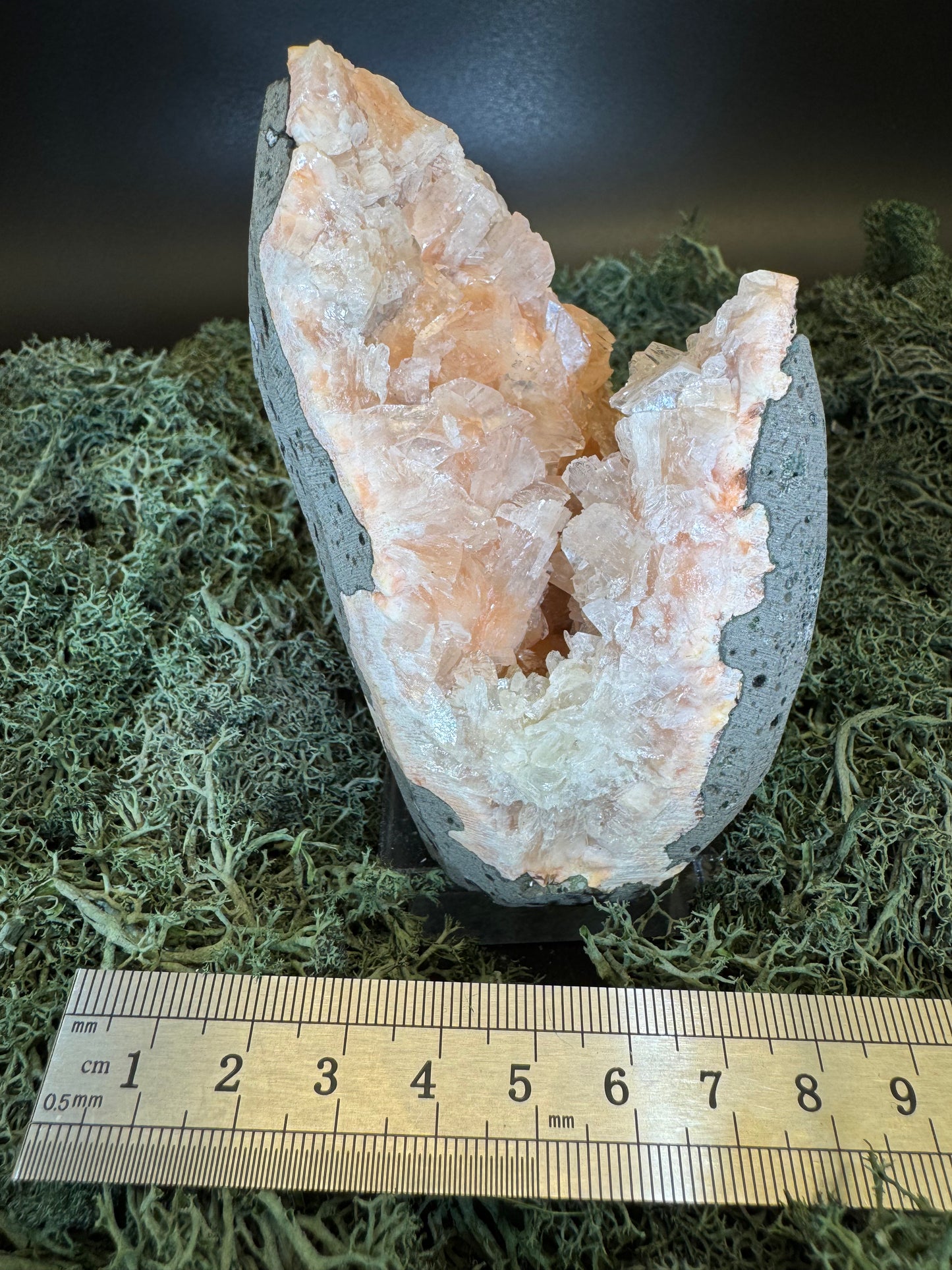 Heulandit / Euzeolit Geode aus Maharashtra, Nashik pune, Indien (477g)