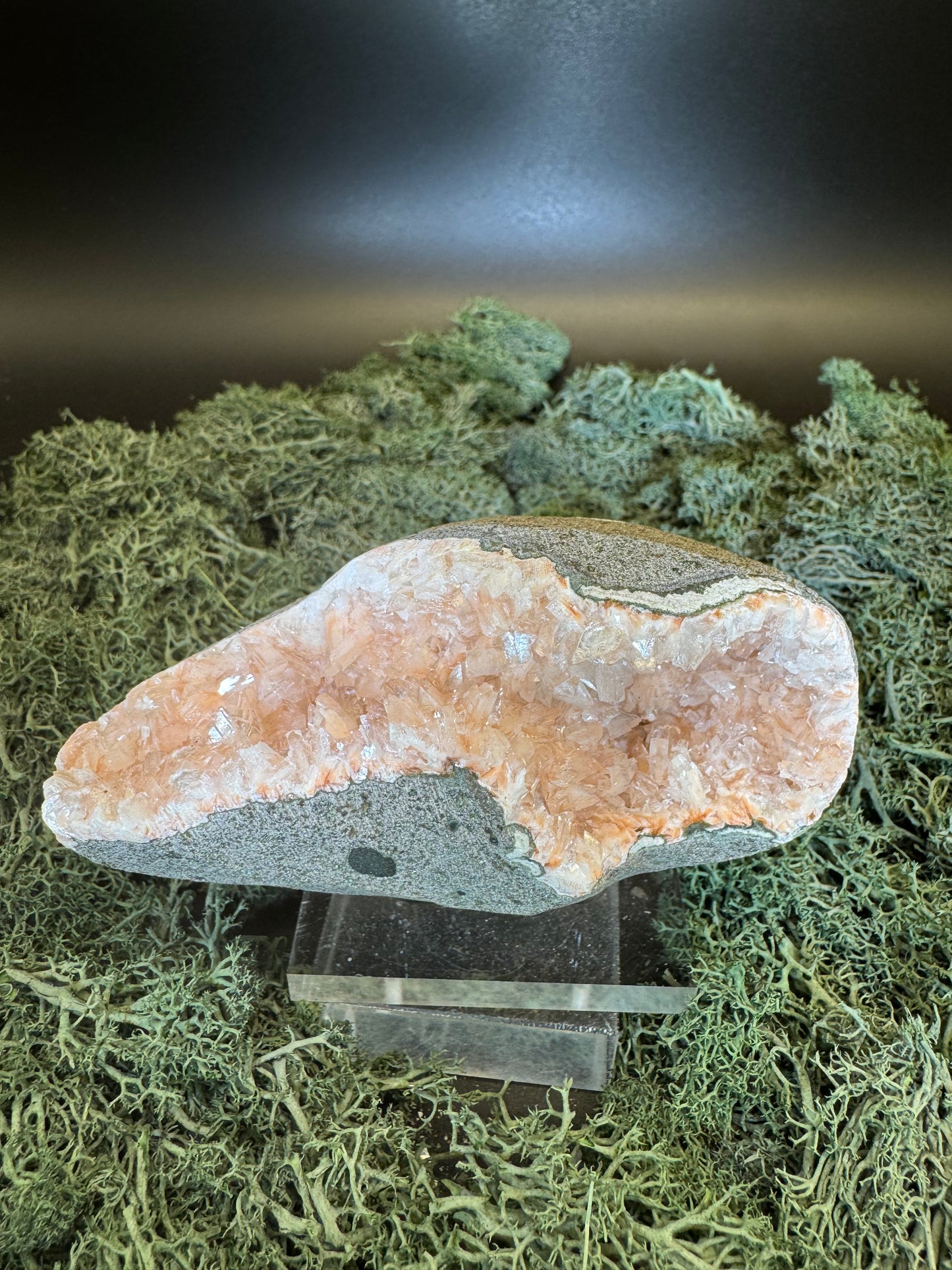 Heulandit / Euzeolit Geode mit Stilbit aus Maharashtra, Nashik pune, Indien (349g)