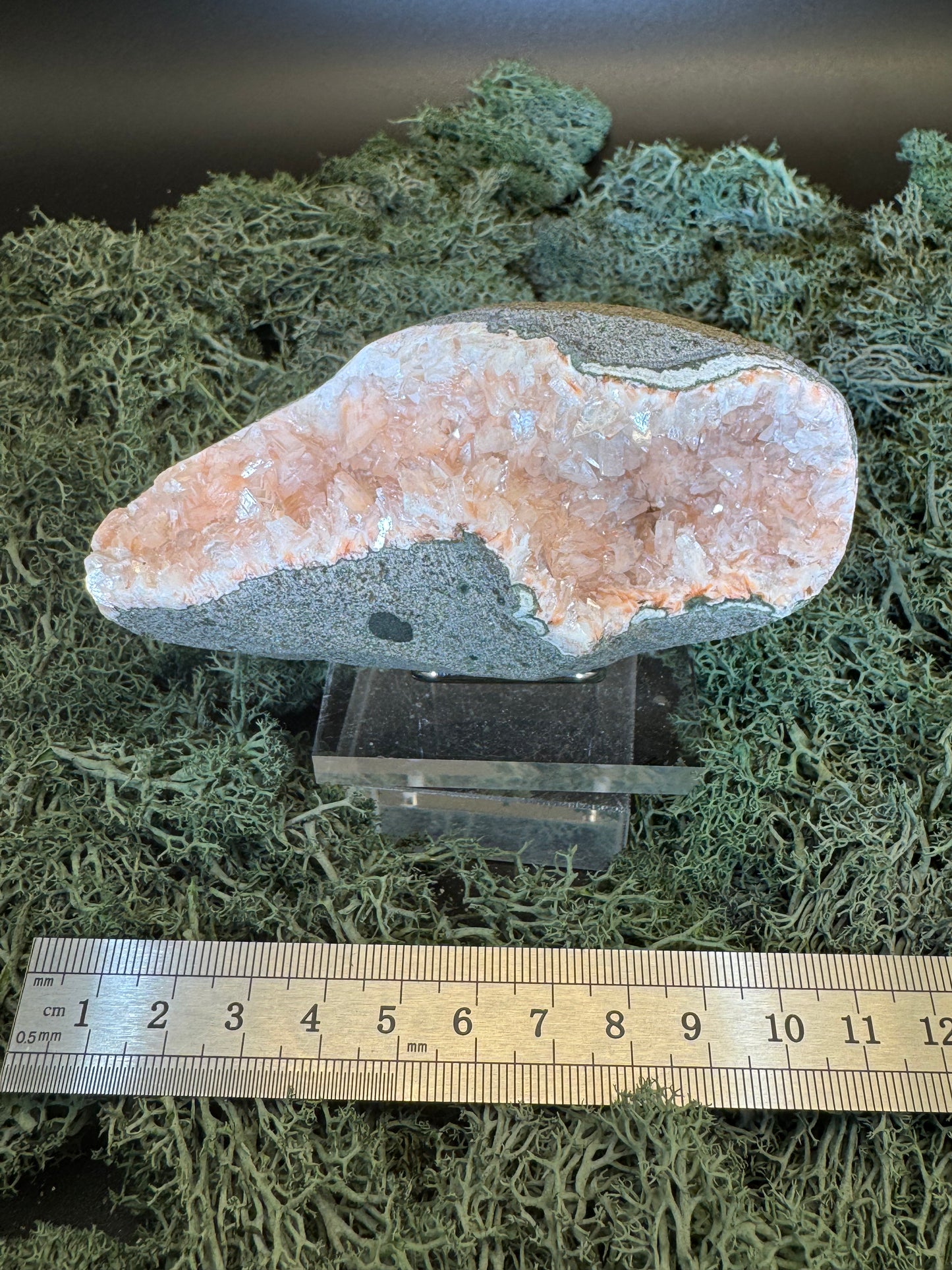 Heulandit / Euzeolit Geode mit Stilbit aus Maharashtra, Nashik pune, Indien (349g)