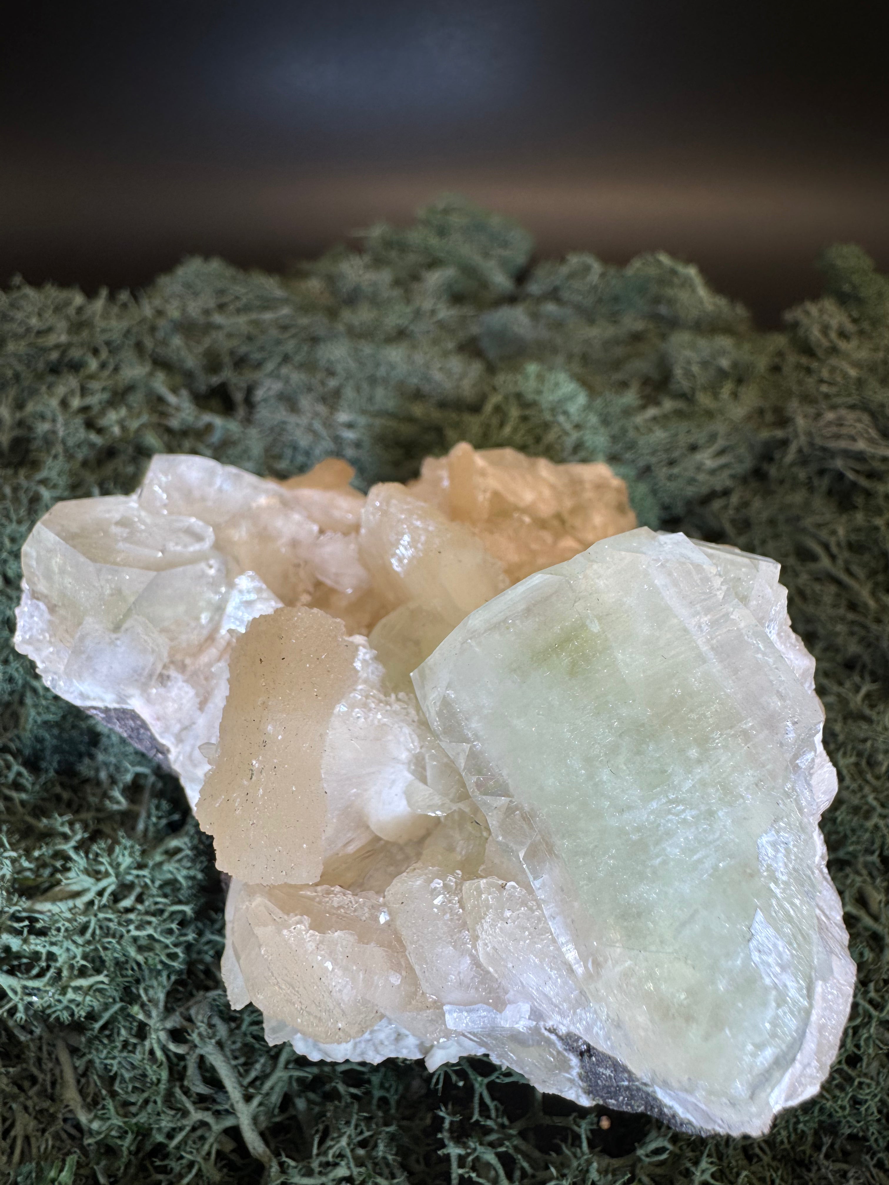 Grüner Apophyllit mit Stilbit Cluster aus Maharashtra, Nashik pune, Indien (416g) - Zuckerstilbit - crystal paradise