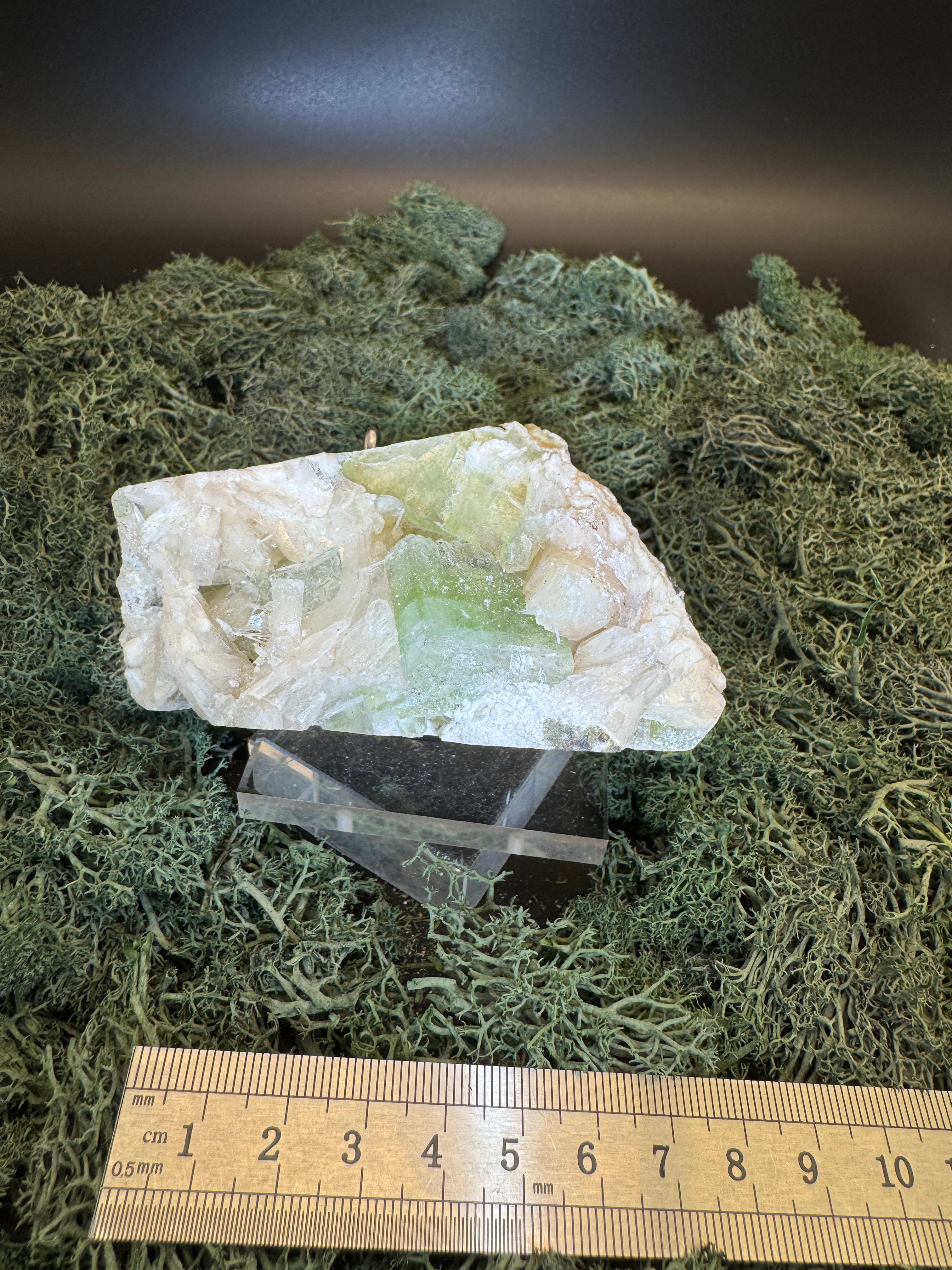 Grüner Apophyllit mit Stilbit Cluster aus Maharashtra, Nashik pune, Indien (196g) - crystal paradise