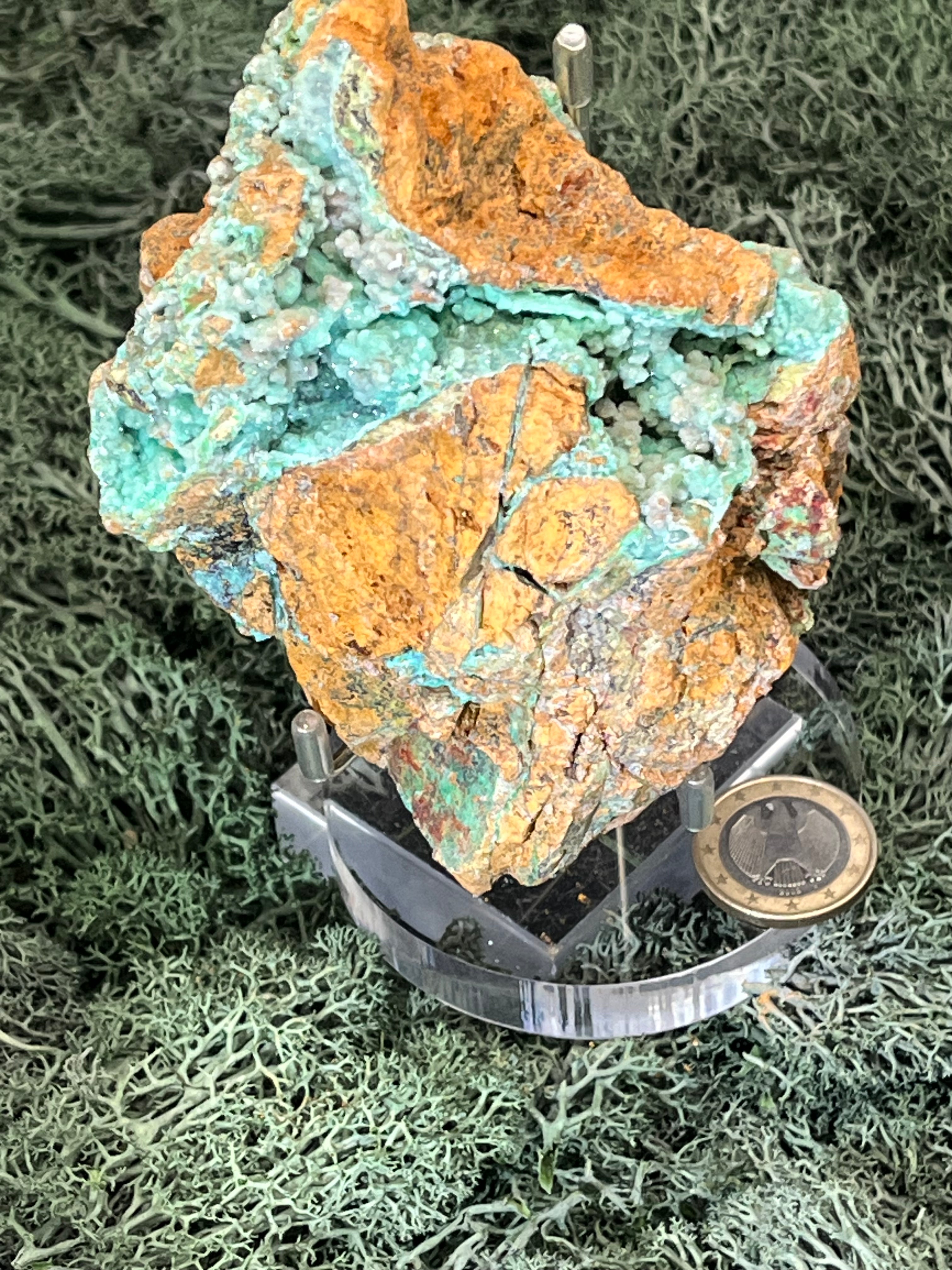 Smithsonit aus Indonesien (344g) - Handstufe - glitzende grüne Kristalle  in Trauenform mit Druzys - crystal paradise