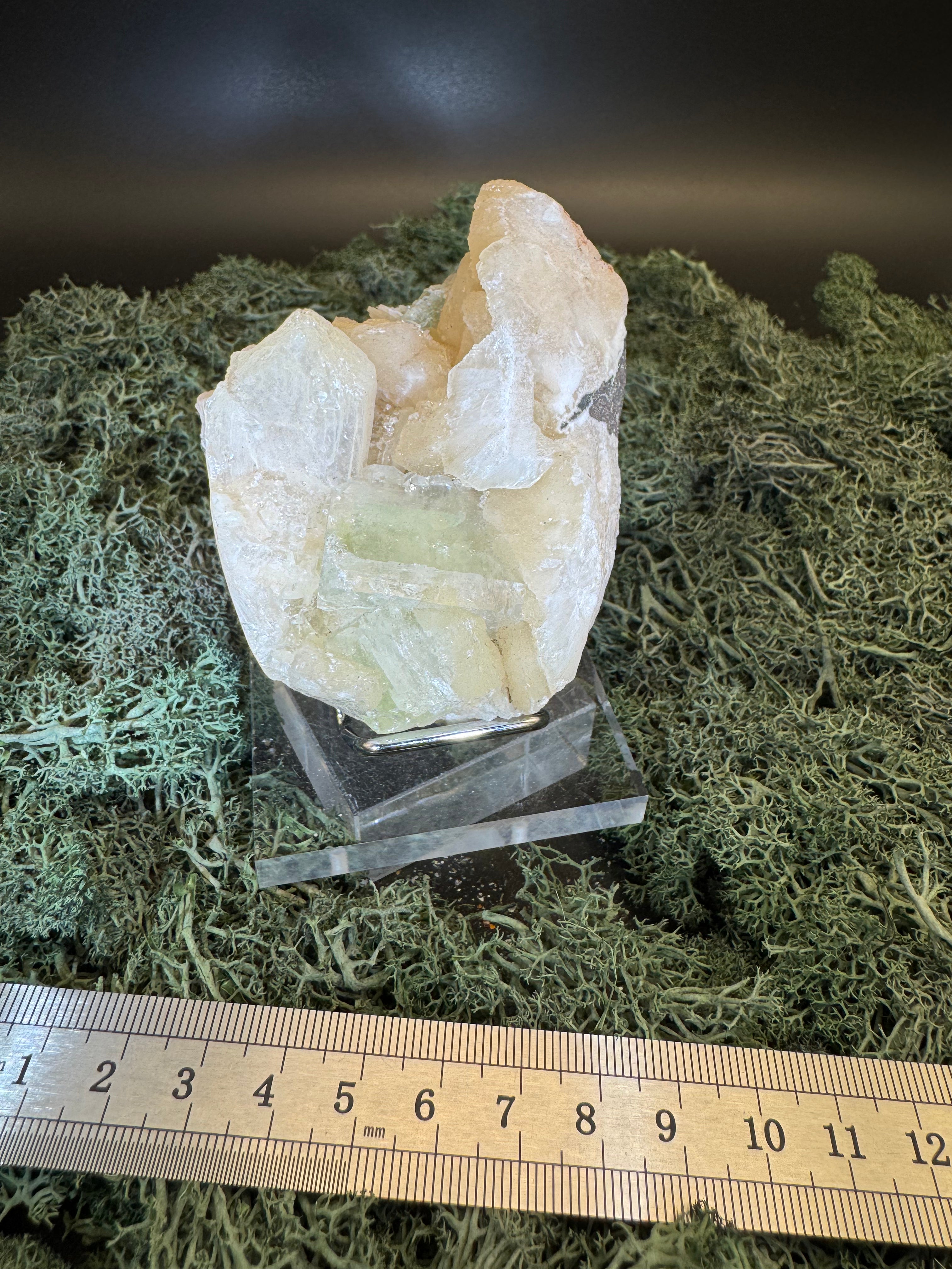 Grüner Apophyllit mit Stilbit Cluster aus Maharashtra, Nashik pune, Indien (210g) - crystal paradise