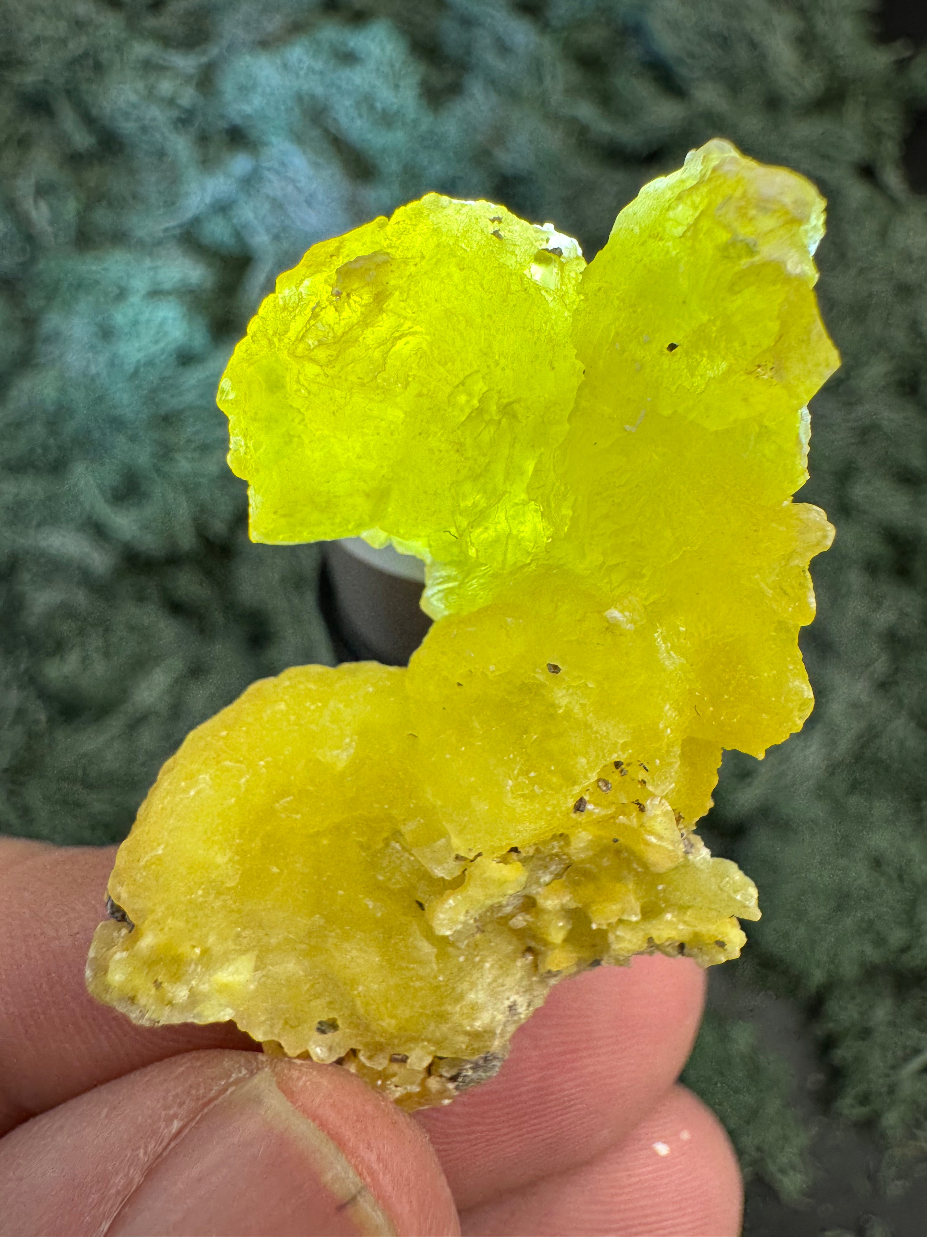 Brucit aus Kharan, Pakistan (8g) - leuchtend schönes Gelb - crystal paradise