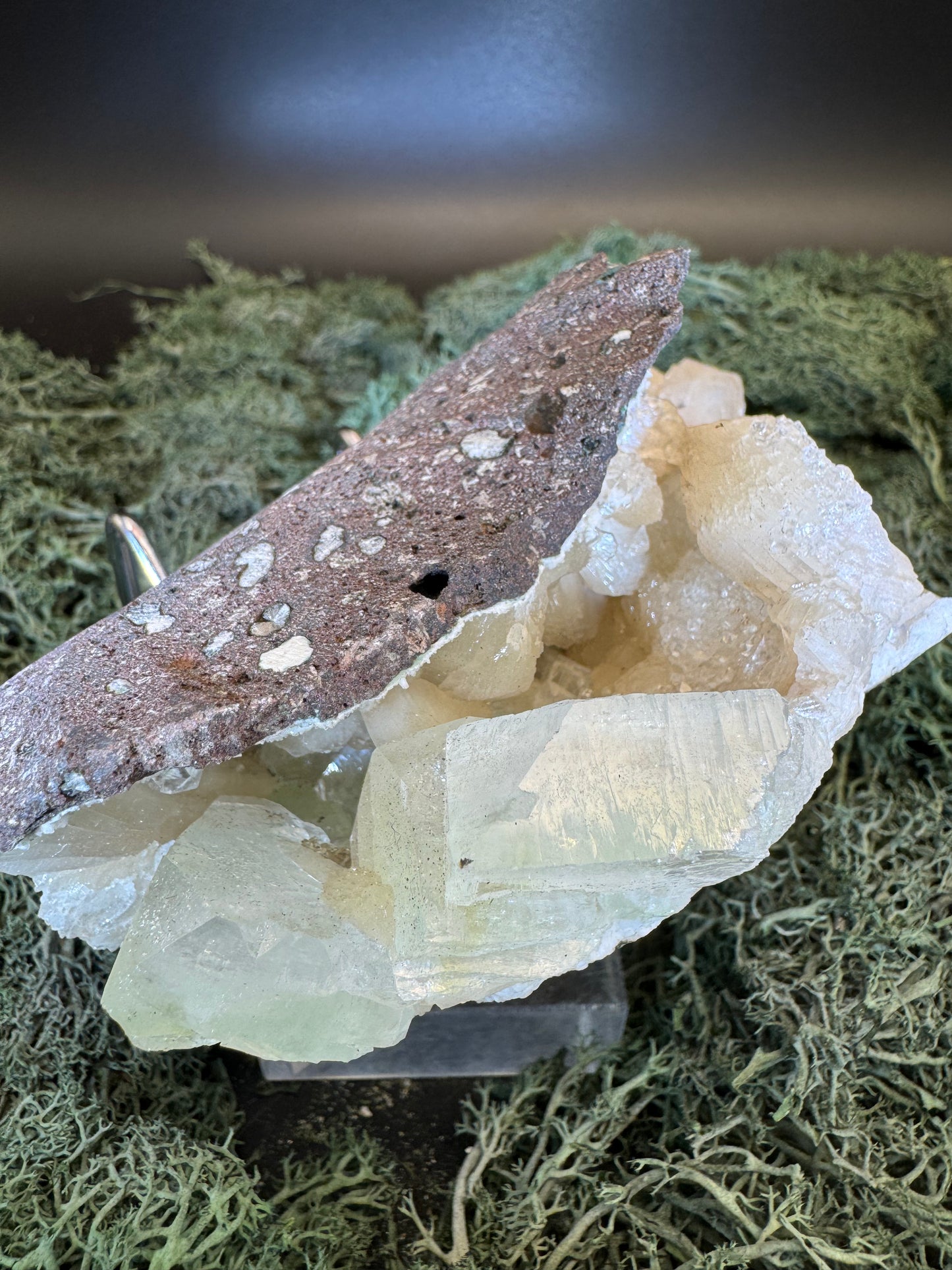 Grüner Apophyllit mit Stilbit Cluster aus Maharashtra, Nashik pune, Indien (389g) - druzy