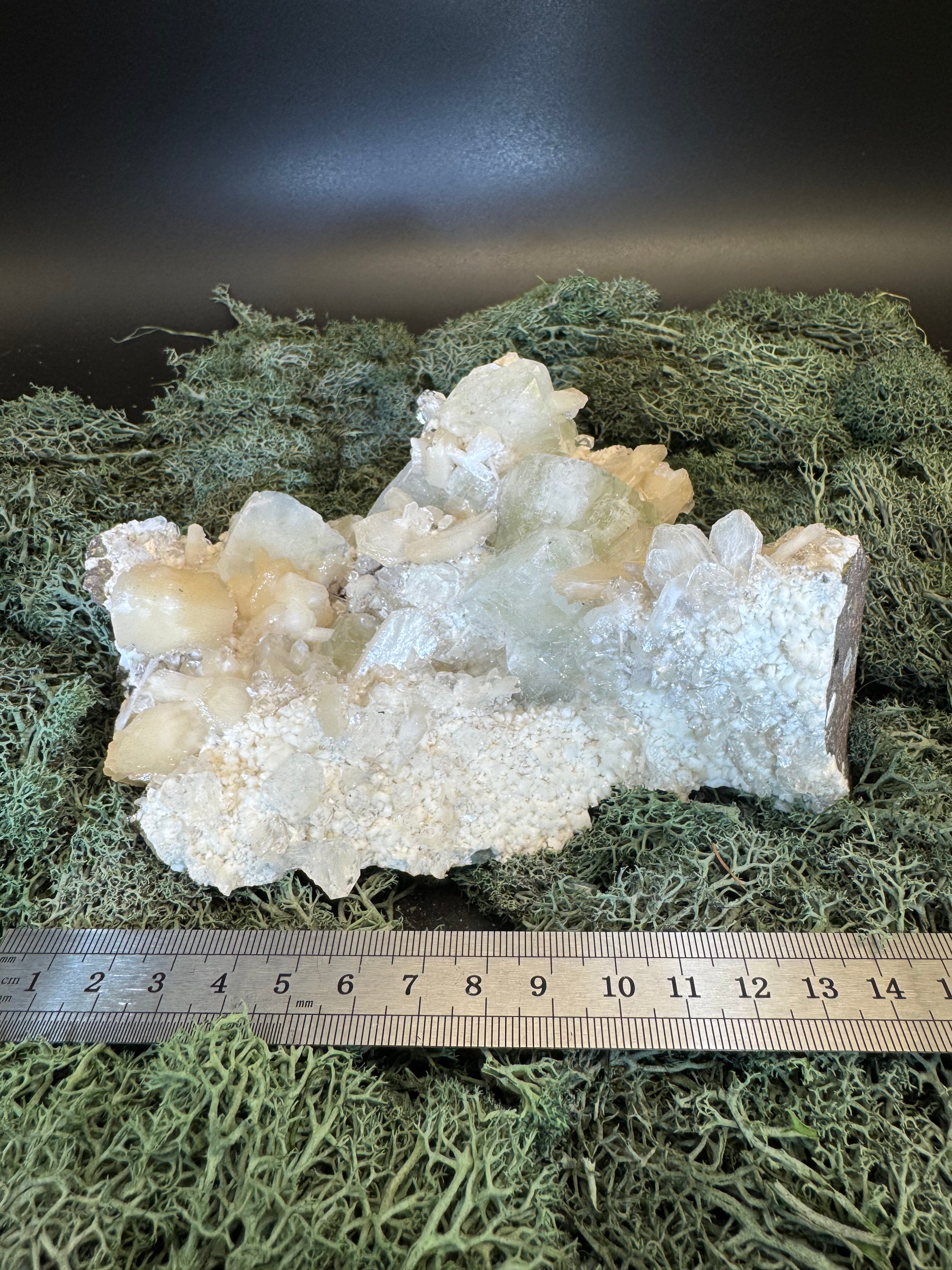 Grüner Apophyllit mit Stilbit Cluster aus Maharashtra, Nashik pune, Indien (803g) - crystal paradise