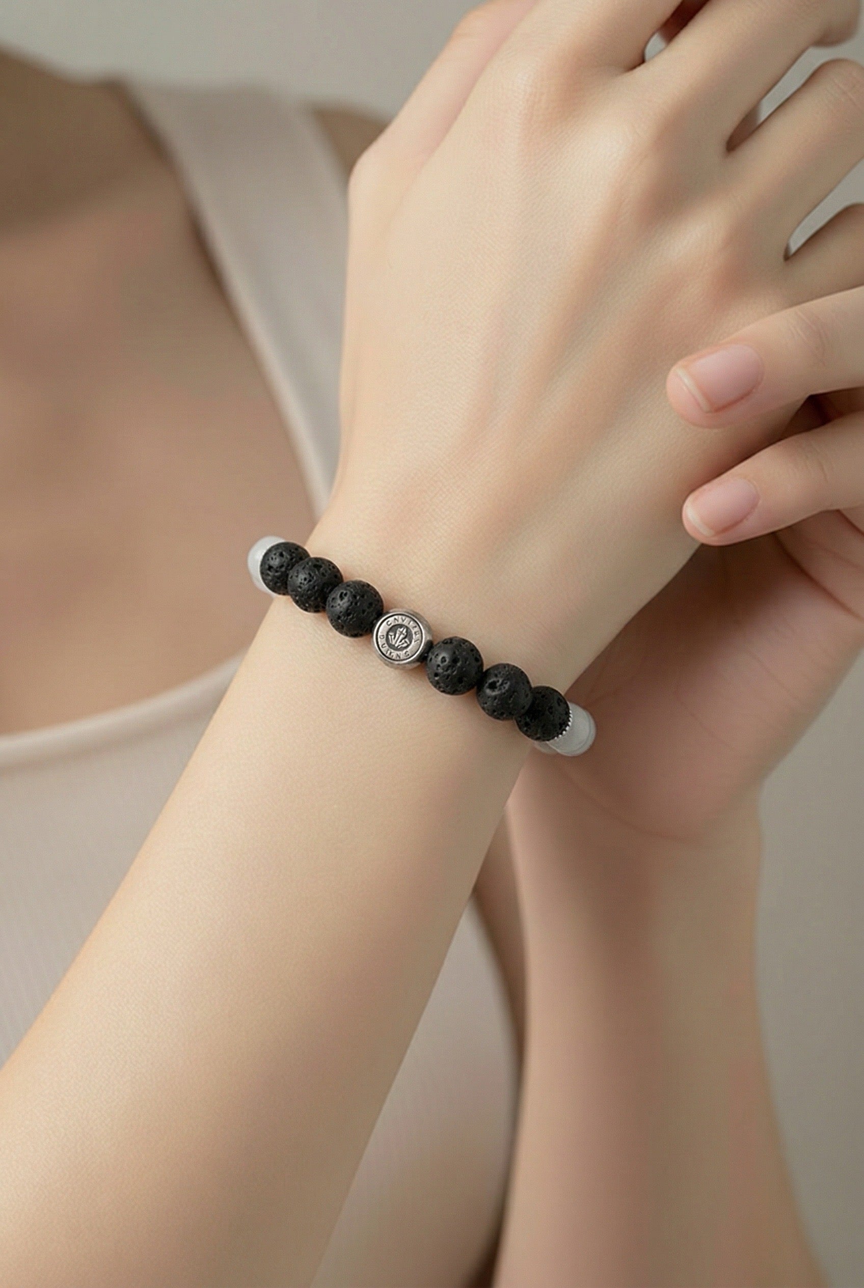 Bergkristall & Lava – Klarheit & Standfestigkeit - Armband crystalpower® - crystal paradise