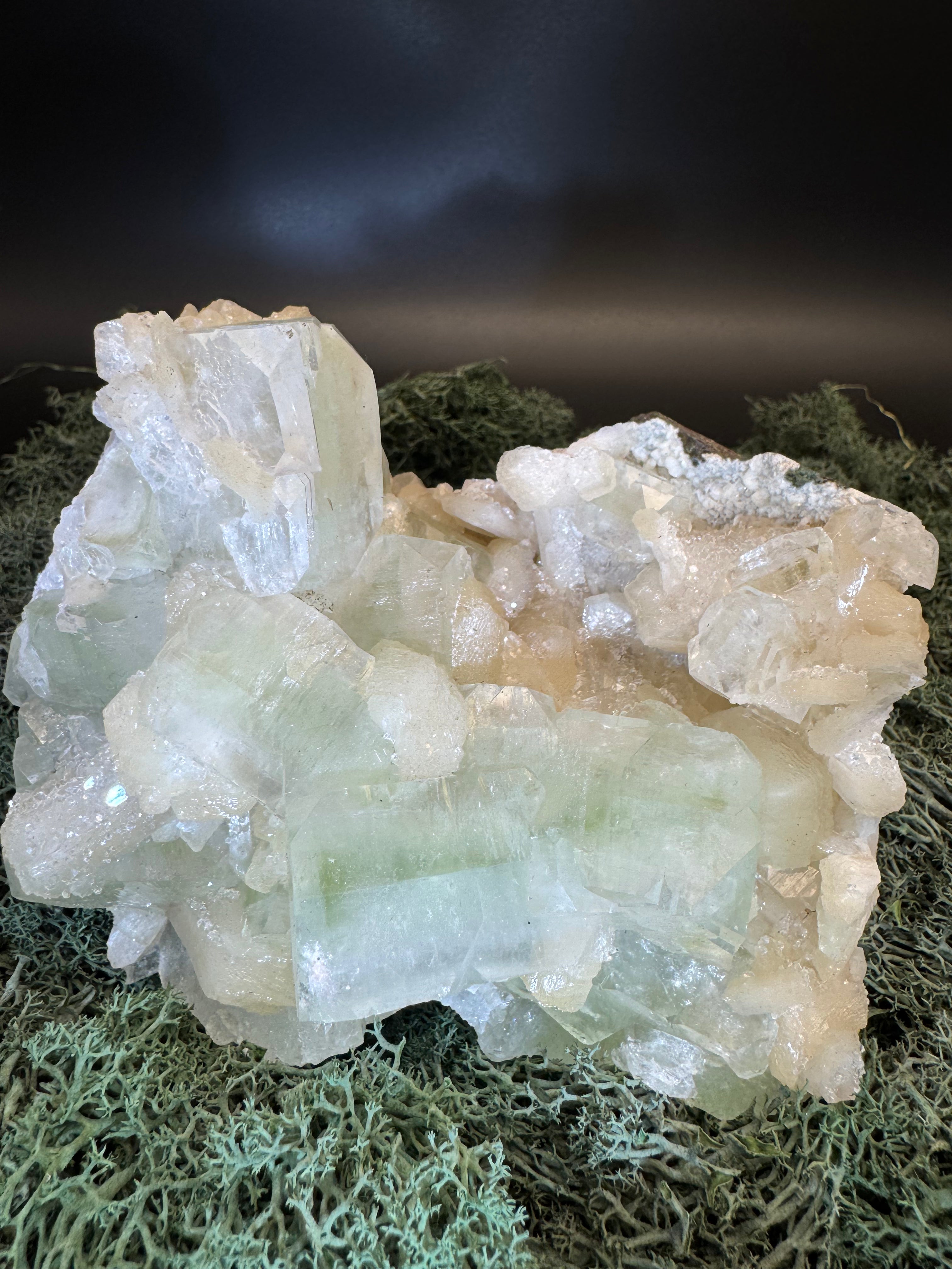 Grüner Apophyllit mit Stilbit Cluster aus Maharashtra, Nashik pune, Indien (1260g) - große Kristalle - crystal paradise