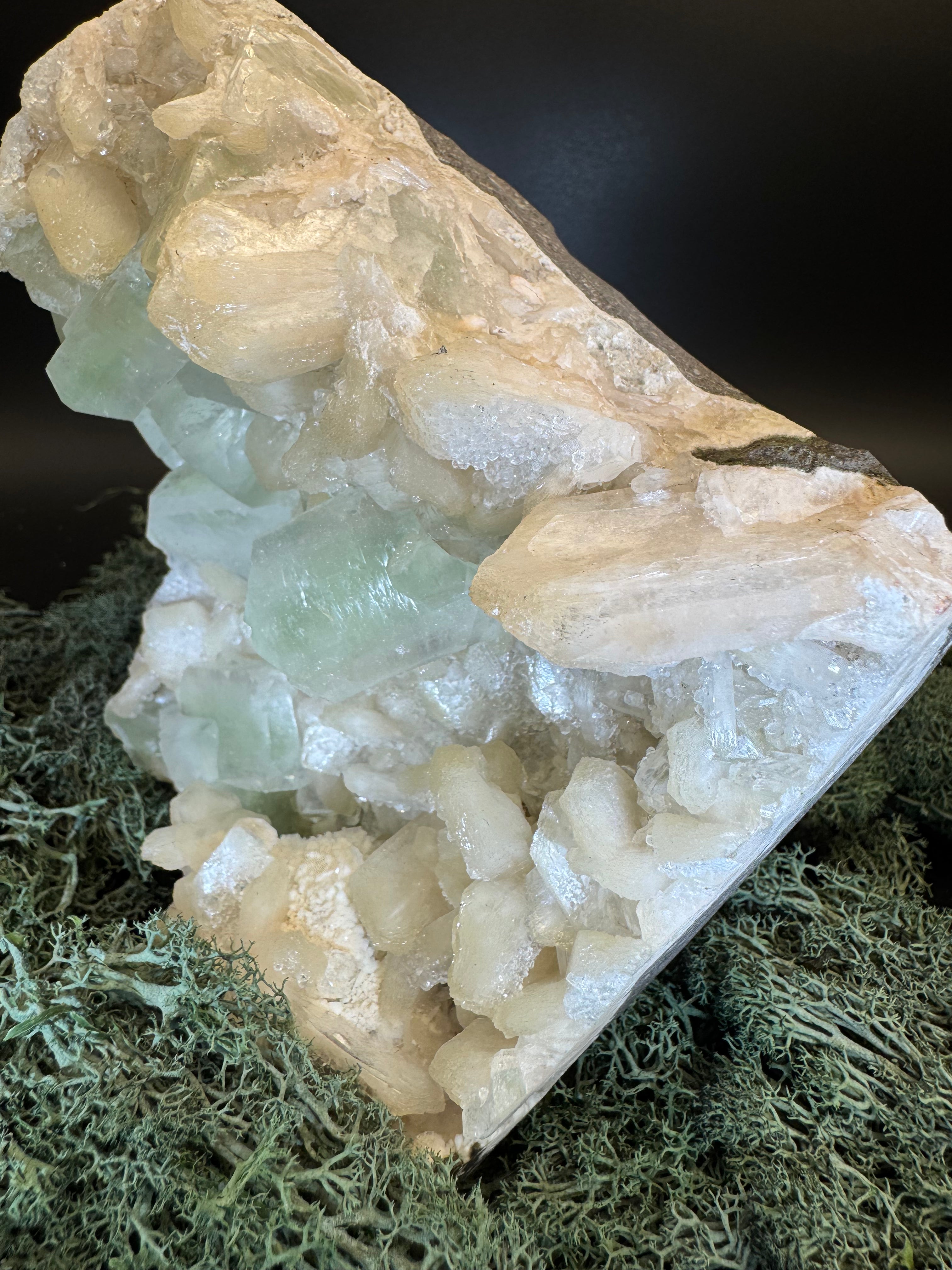 Grüner Apophyllit mit Stilbit und Okenit Cluster aus Maharashtra, Nashik pune, Indien (3139g) - crystal paradise