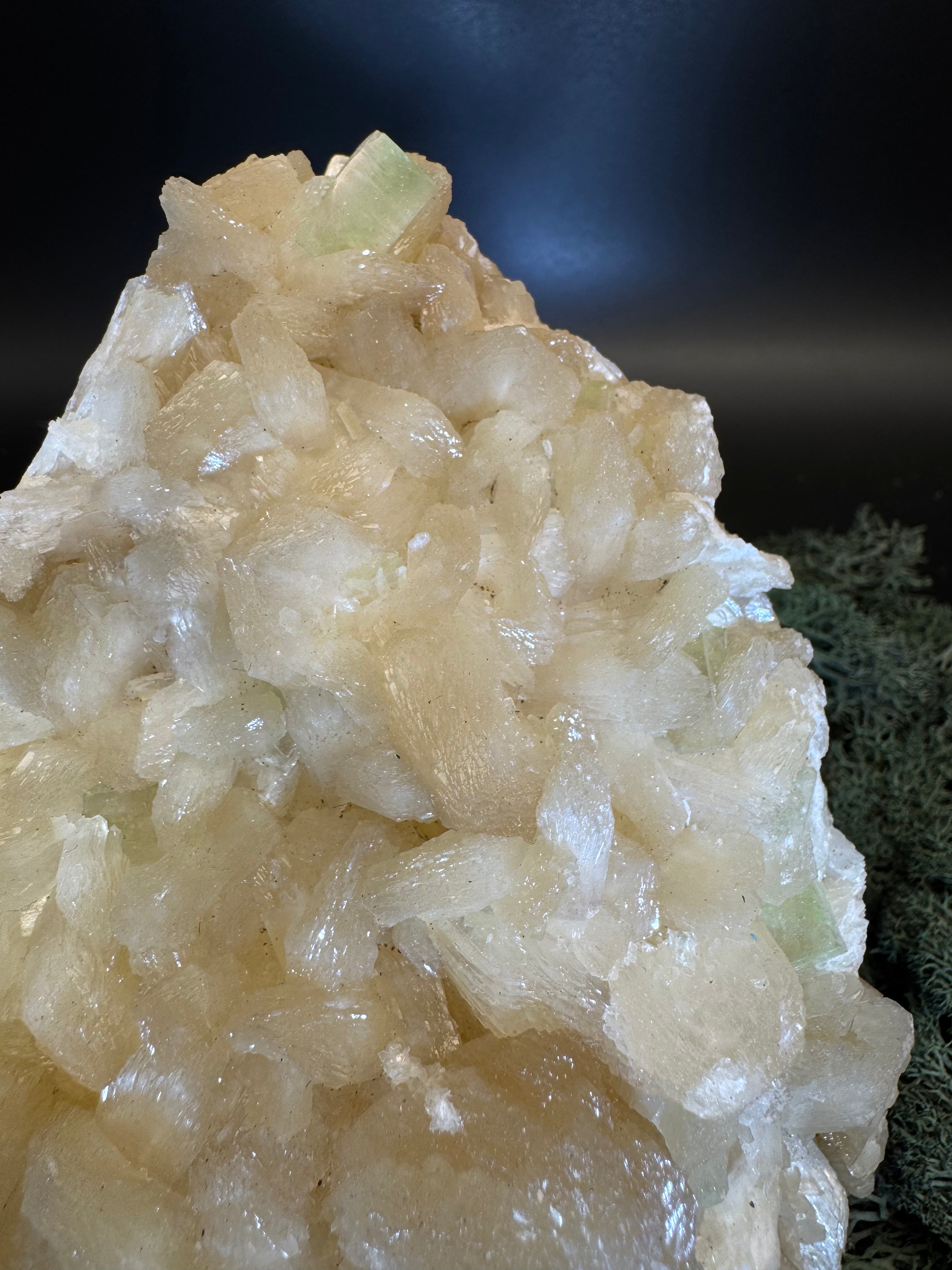 Grüner Apophyllit mit Stilbit Cluster aus Maharashtra, Nashik pune, Indien (966g) - crystal paradise