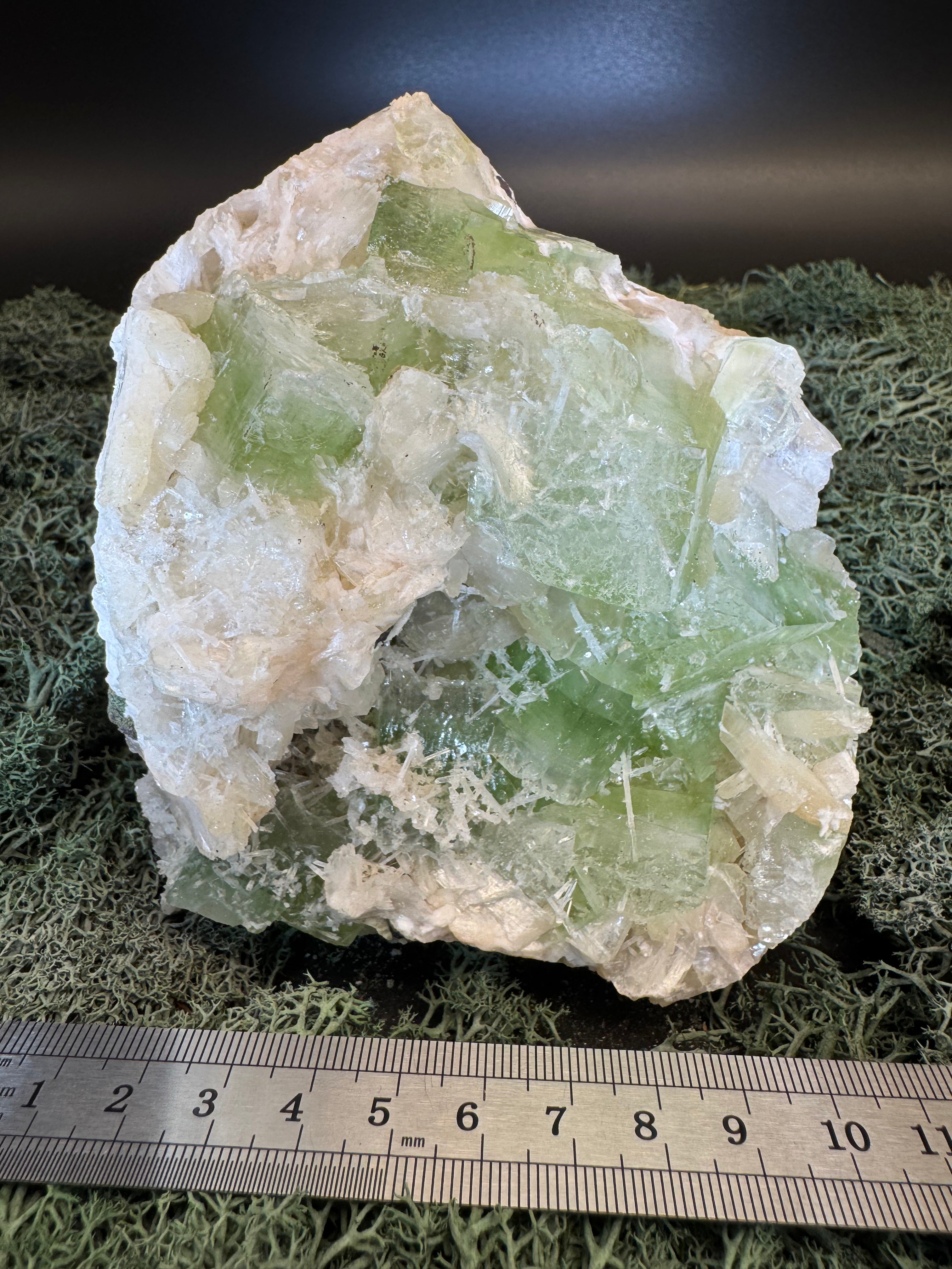 Grüner Apophyllit mit Stilbit Cluster mit Hevlandit aus Maharashtra, Nashik pune, Indien (948g) - große Kristalle (Kopie) - crystal paradise