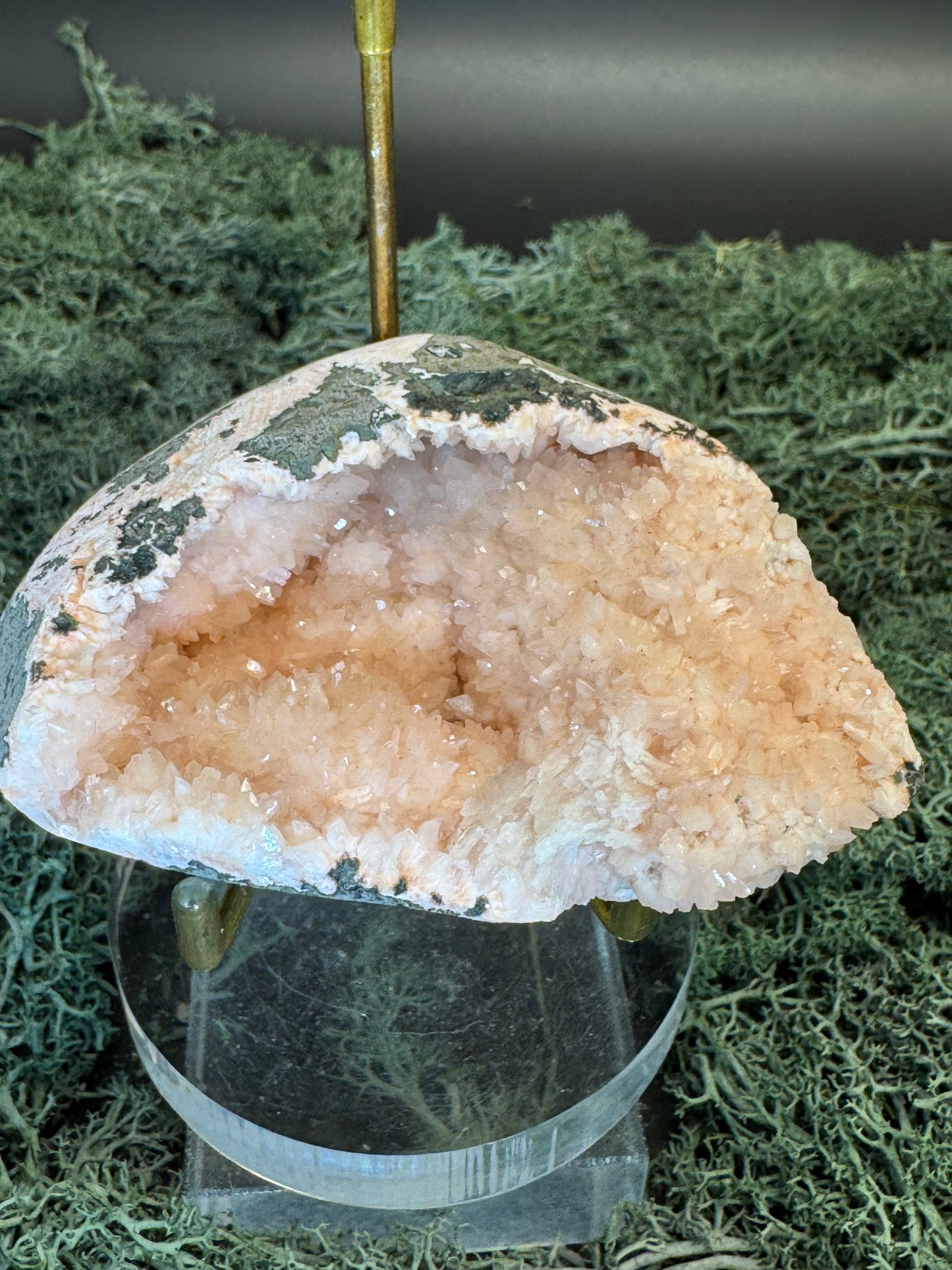 Heulandit / Euzeolit Geode aus Maharashtra, Nashik pune, Indien (172g)