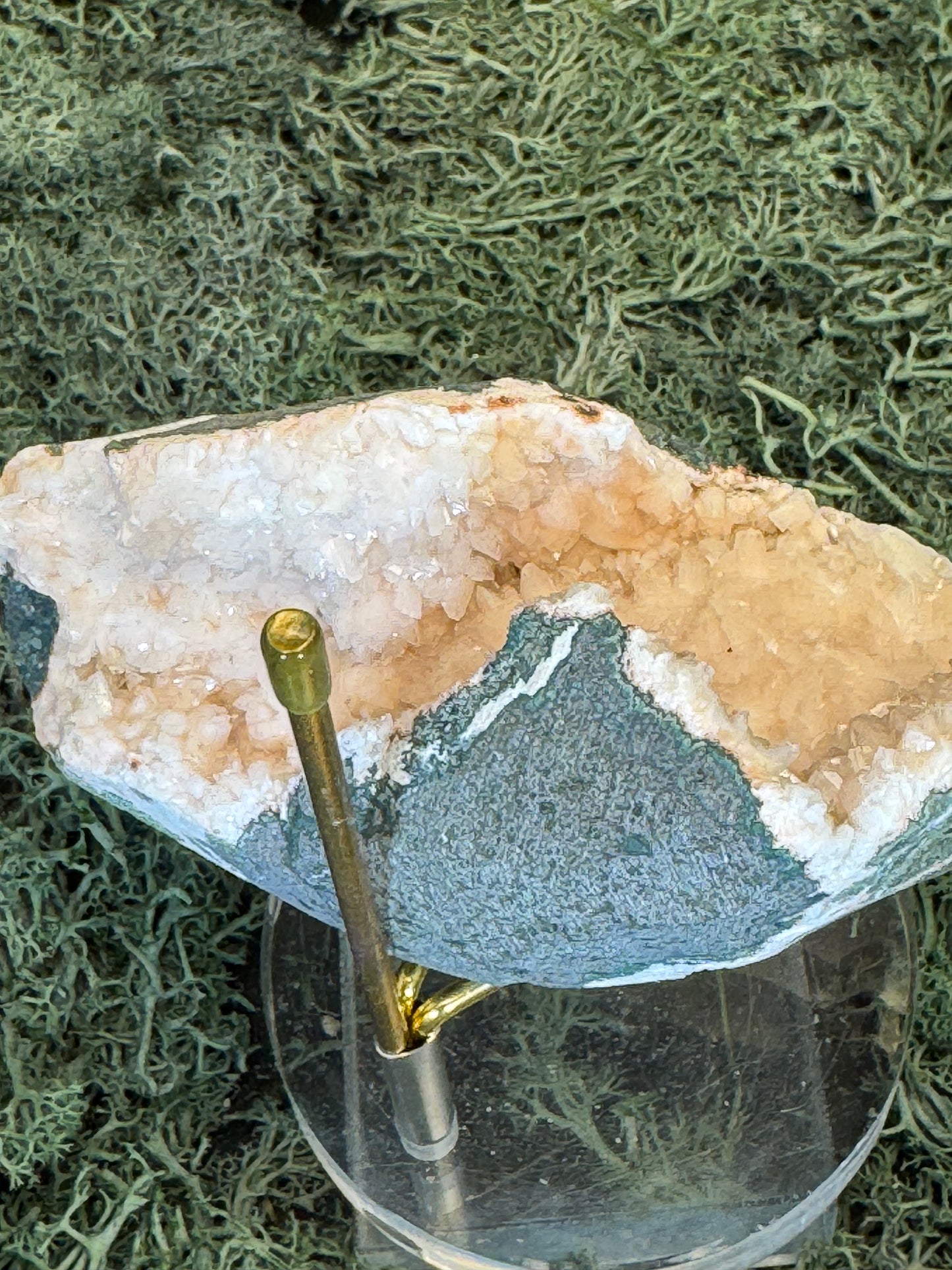 Heulandit / Euzeolit Geode aus Maharashtra, Nashik pune, Indien (231g)