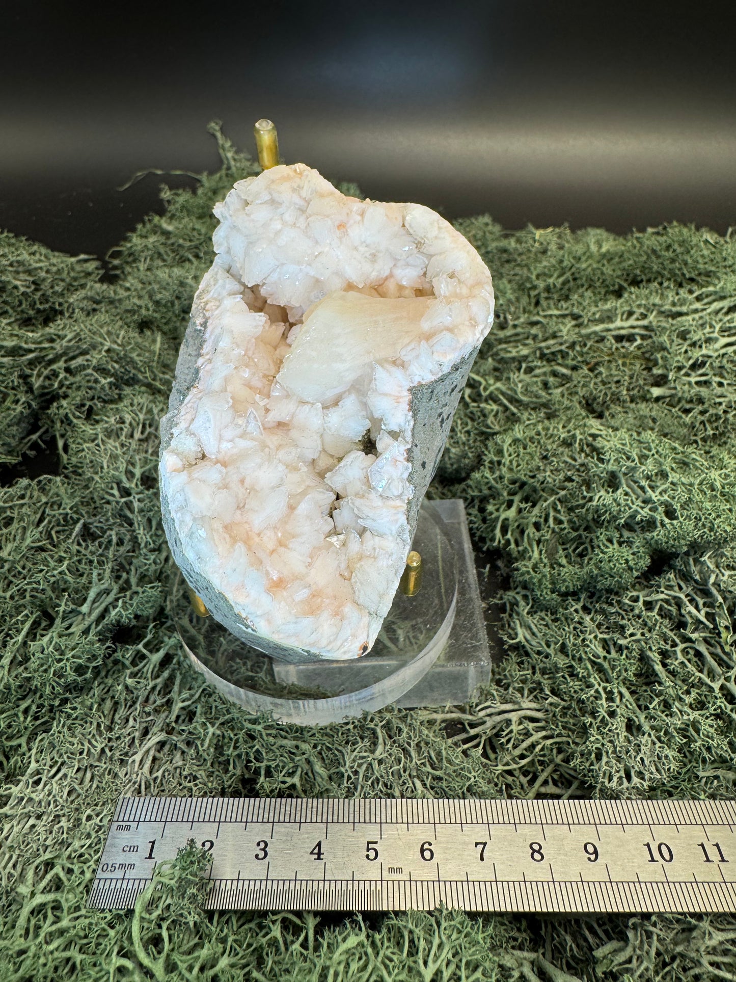 Heulandit / Euzeolit Geode mit Stilbit aus Maharashtra, Nashik pune, Indien (248g)