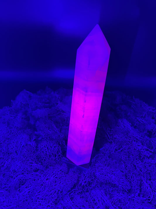 Pink Calcit Türme / Tower XL (UV Reaktiv) - 1-Stück