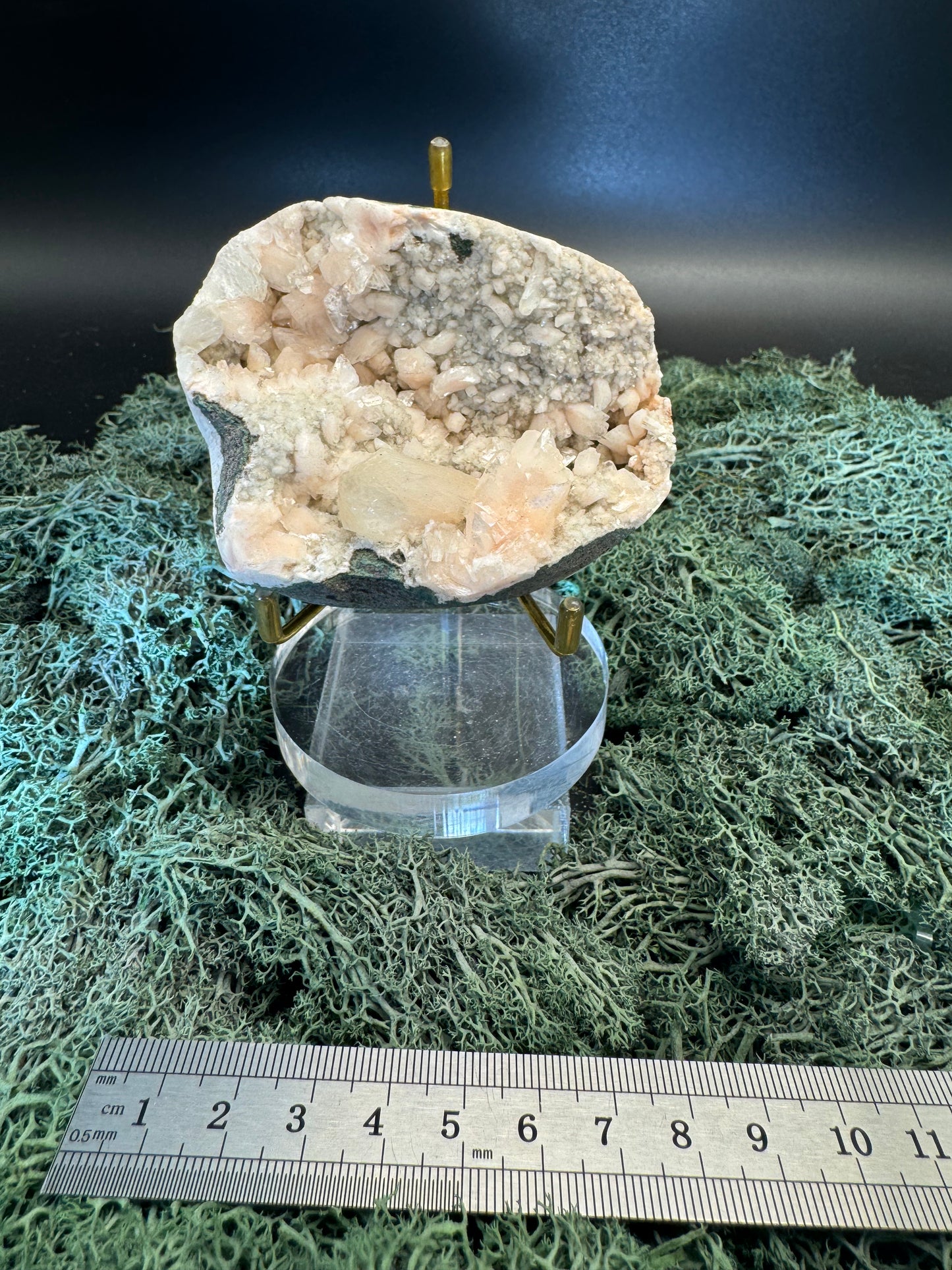 Heulandit / Euzeolit Geode mit Stilbit aus Maharashtra, Nashik pune, Indien (273g)