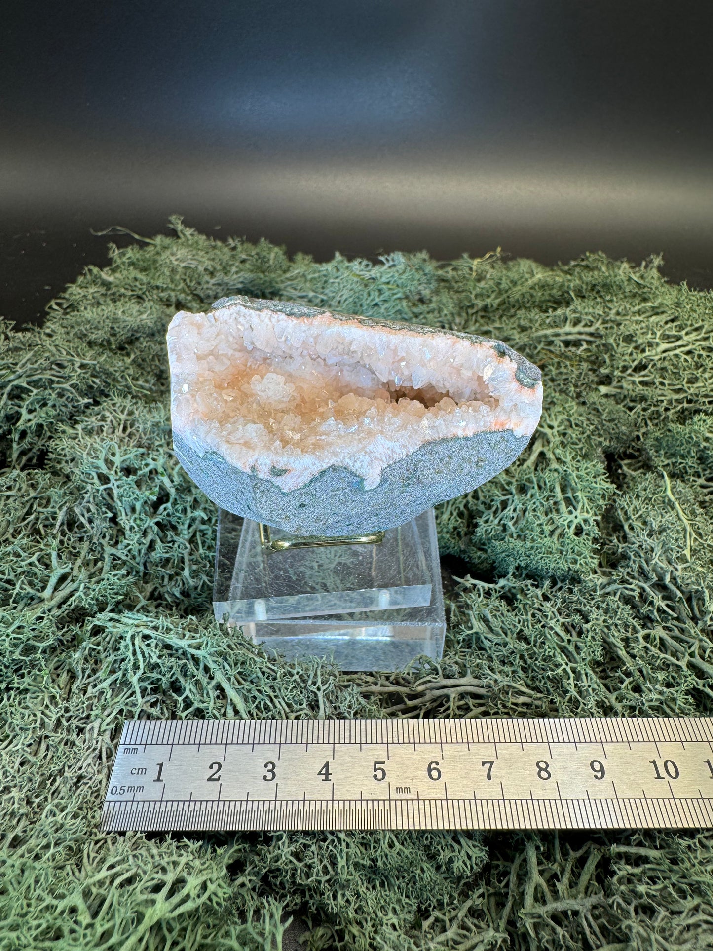 Heulandit / Euzeolit Geode aus Maharashtra, Nashik pune, Indien (165g)