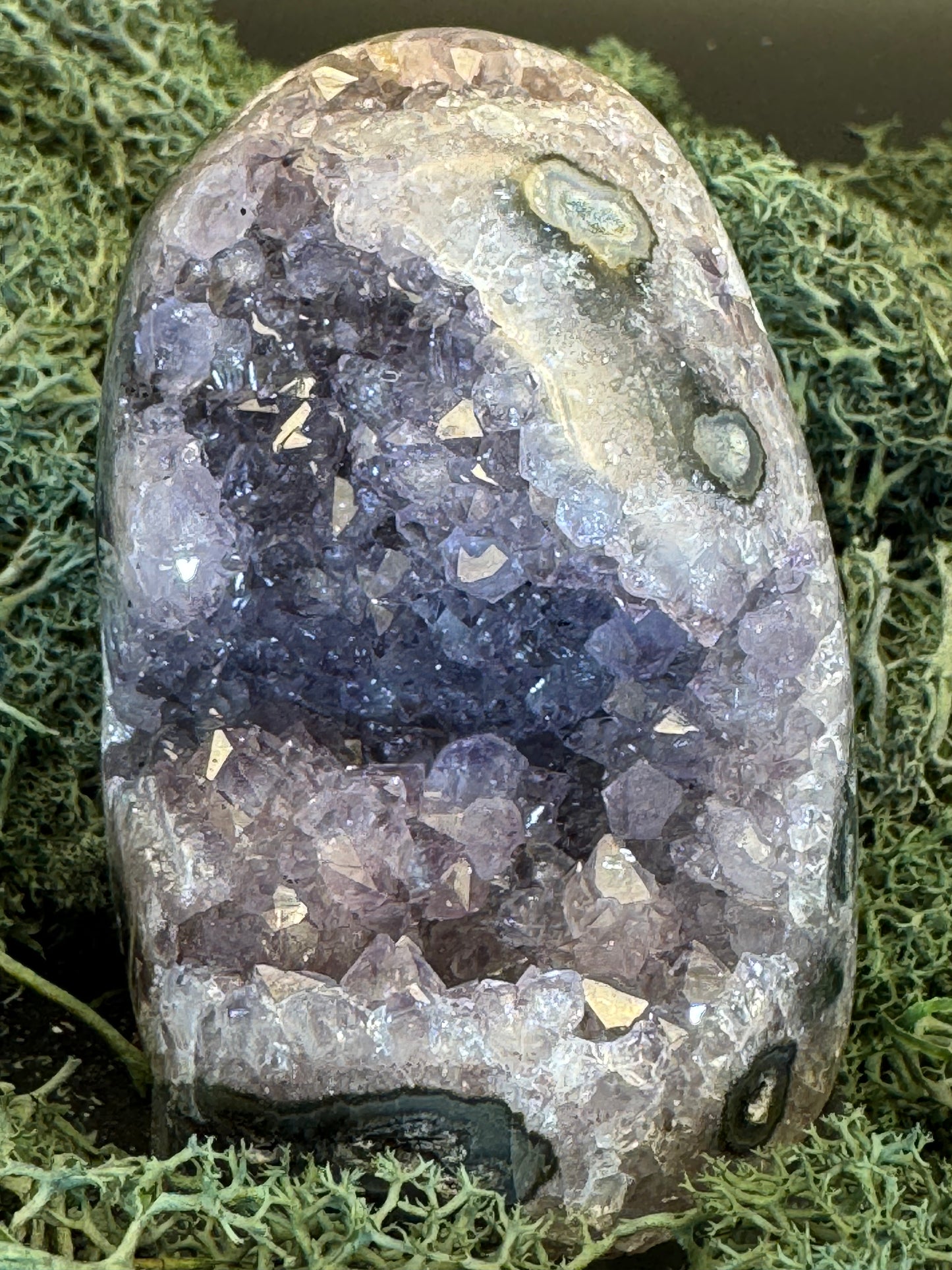 Achatisierter Amethyst Druse aus Uruguay (363g) - dunke Amethyste mit schöner Druzybildung