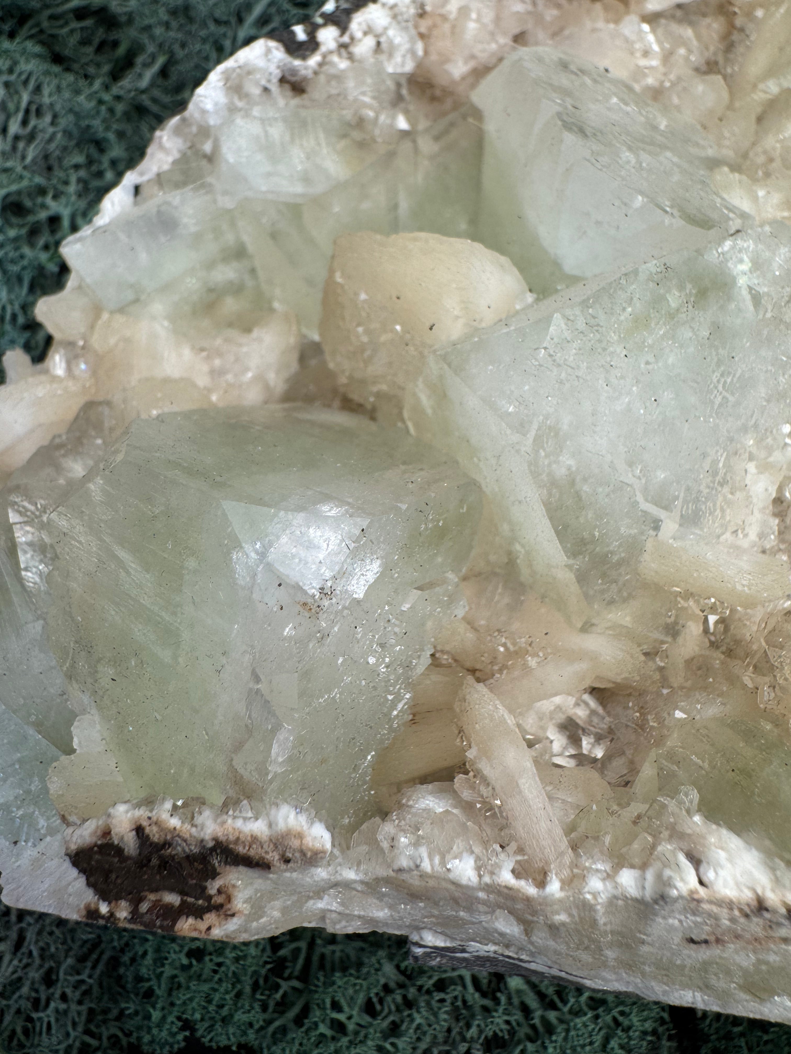 Grüner Apophyllit mit Stilbit XL Cluster aus Maharashtra, Nashik pune, Indien (2159g) - crystal paradise