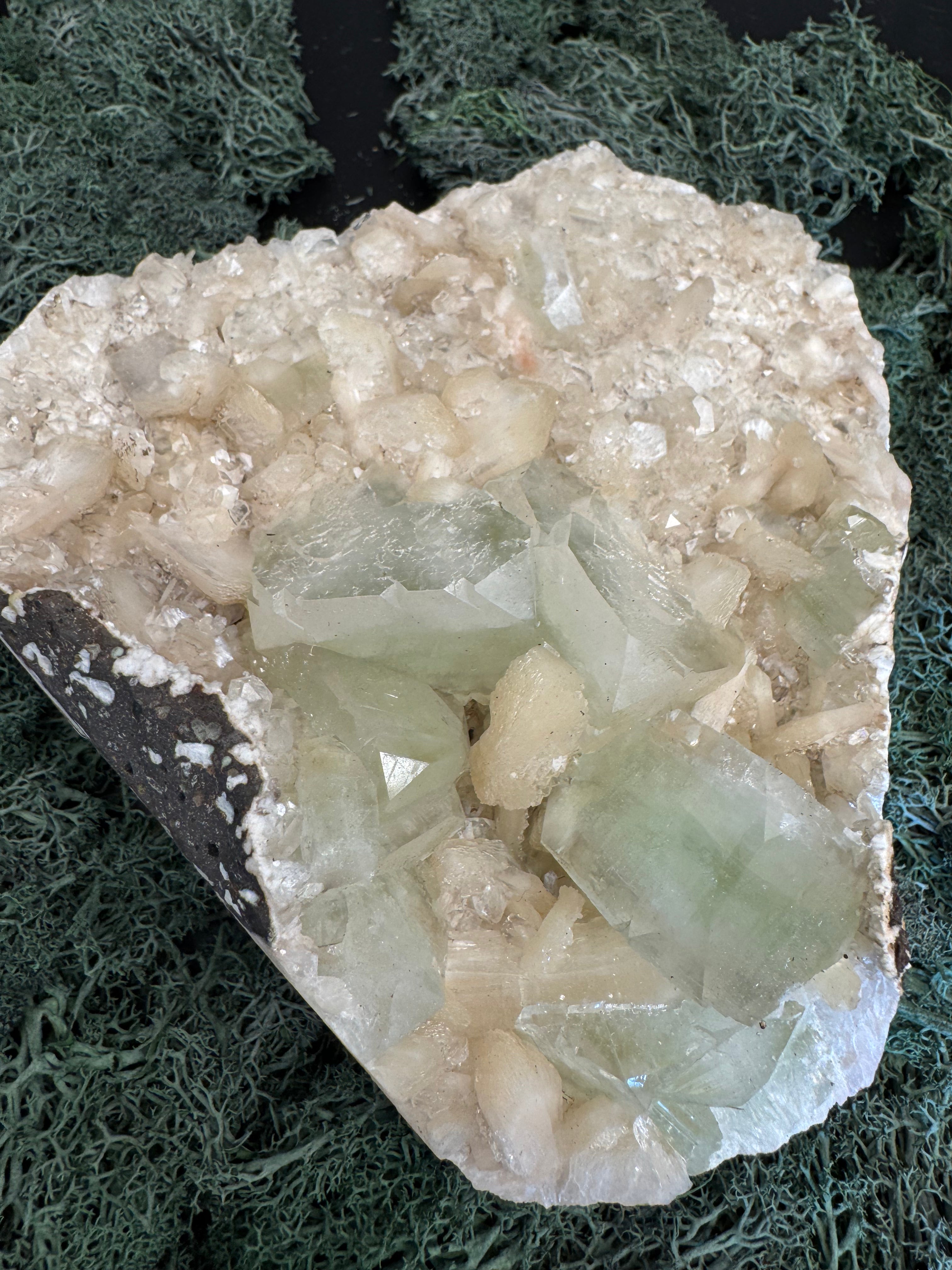 Grüner Apophyllit mit Stilbit XL Cluster aus Maharashtra, Nashik pune, Indien (2159g) - crystal paradise