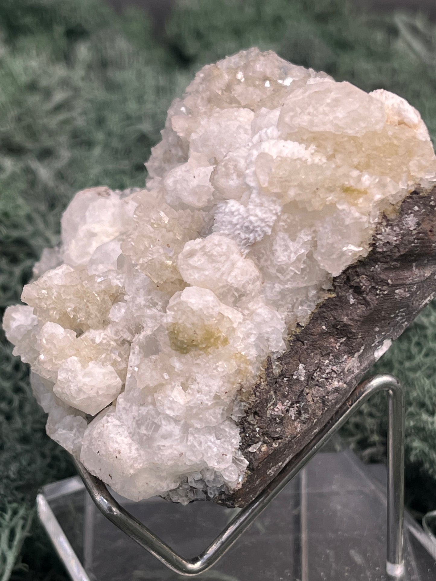 Okenit auf Apophyllit Cluster (Stufe) aus Indien (146g) - schöne Kristallbildungen - crystal paradise