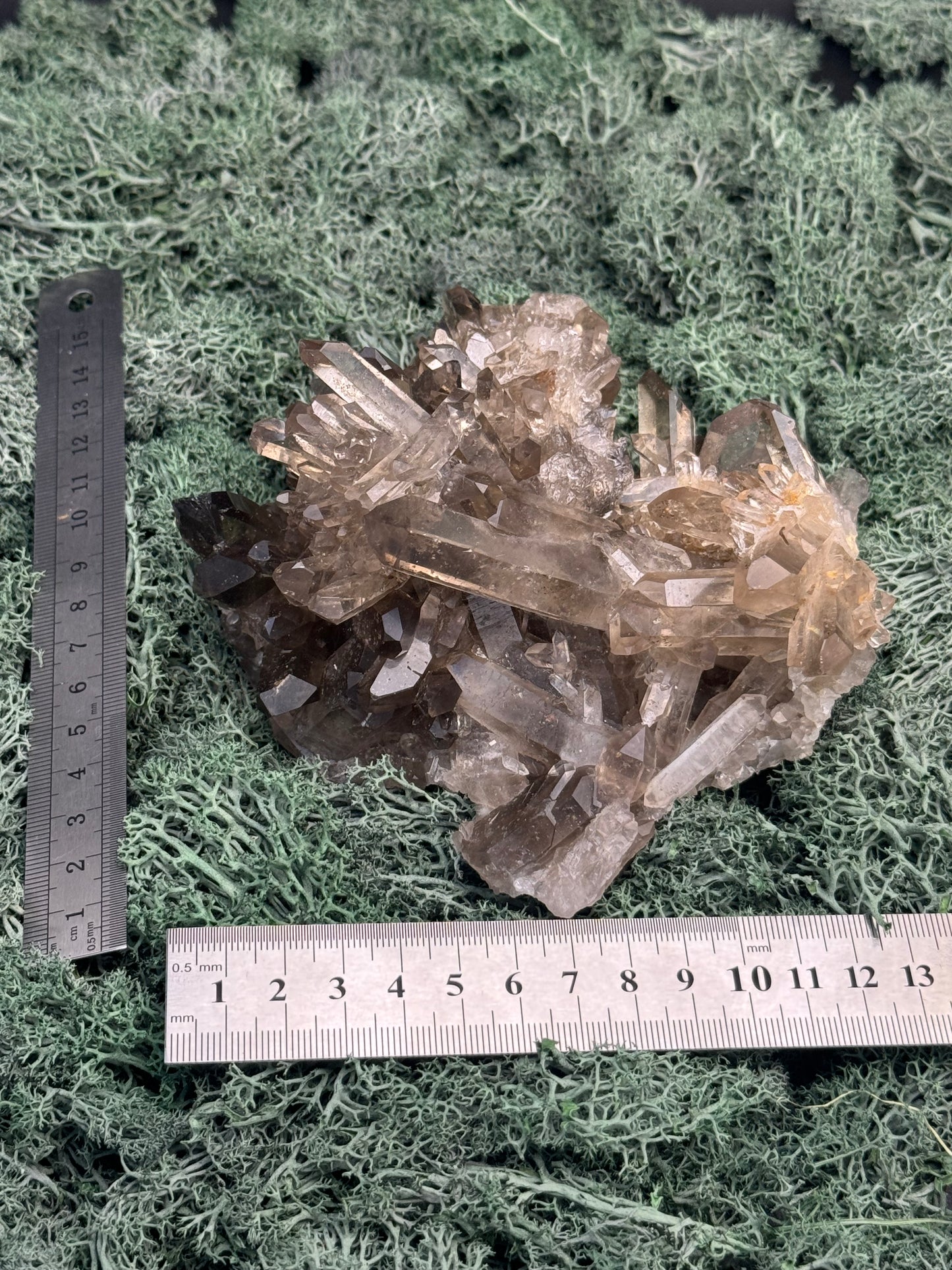 Rauchquarz Großstufe aus Brasilien (821g) - super schöne Kristallformation - crystal paradise