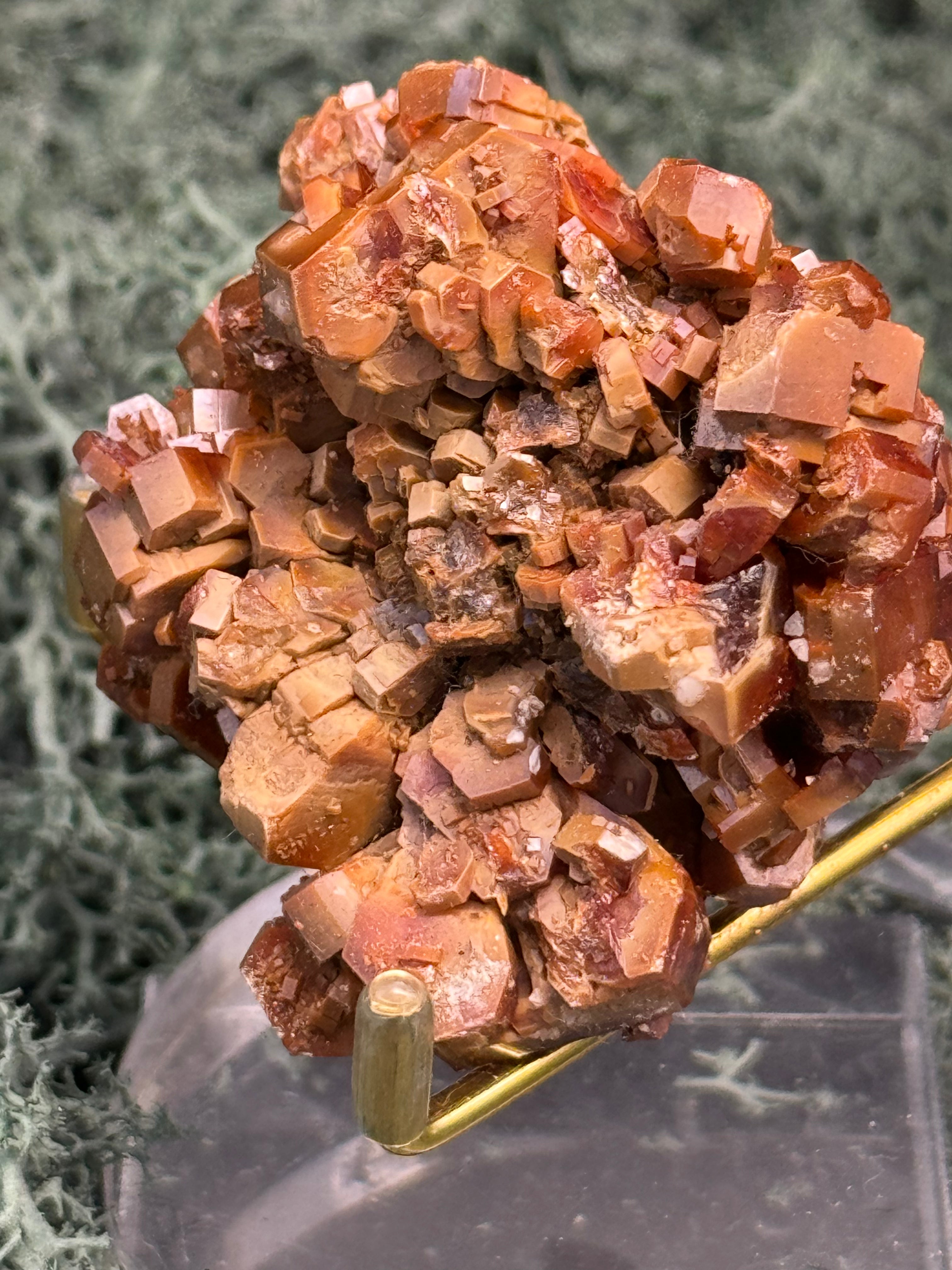 Vanadenit Stufe aus Marokko (200g) - super schöne große rote Kristalle - crystal paradise