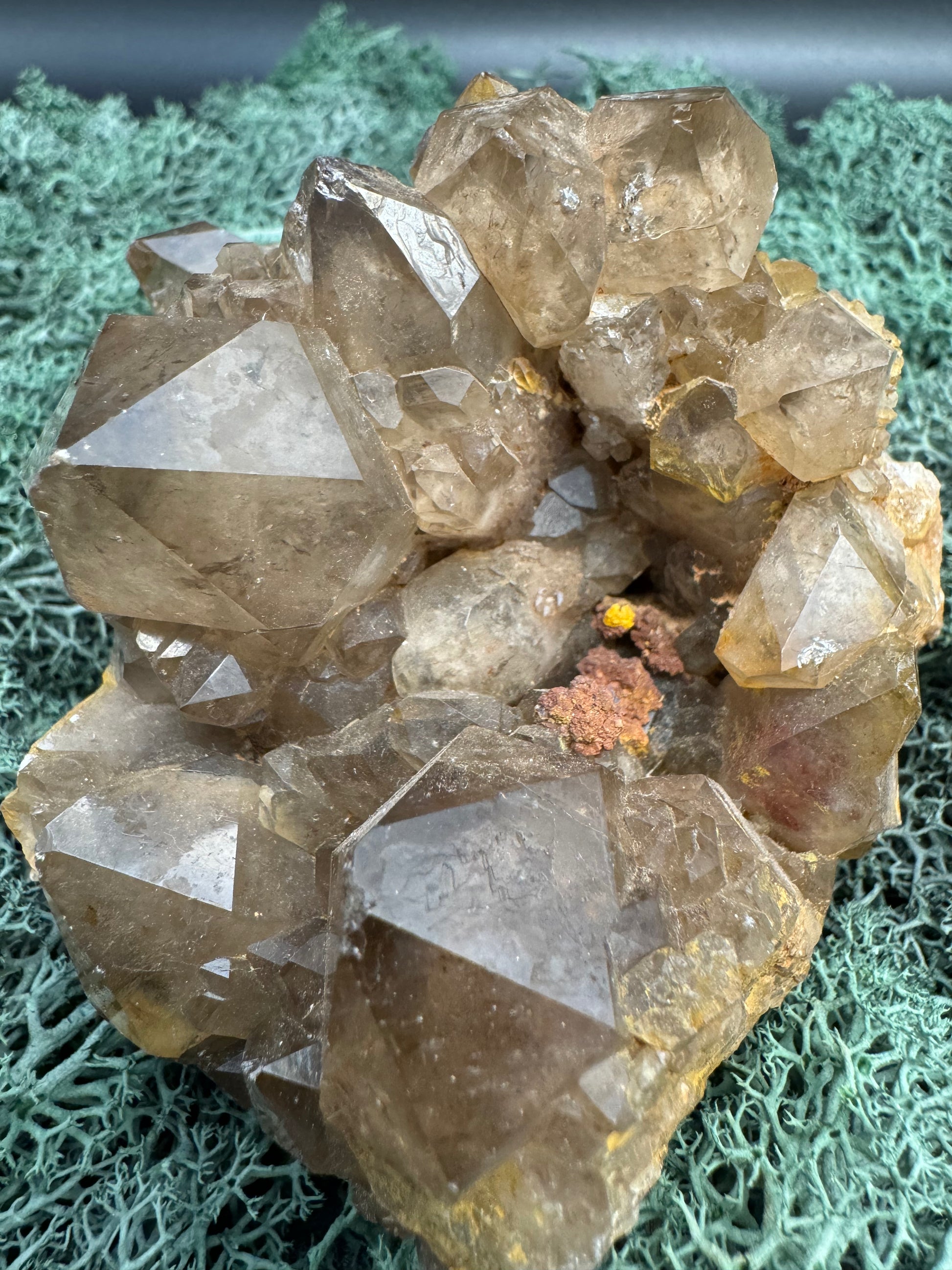 Citrin Handstufe aus Kunduluni, Kongo (554g) - schöne dunkle Kristallspitzen - crystal paradise