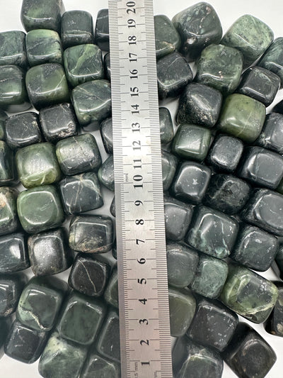 Trommelware Nephrit Jade -1 Stück ca. 2cm - crystal paradise