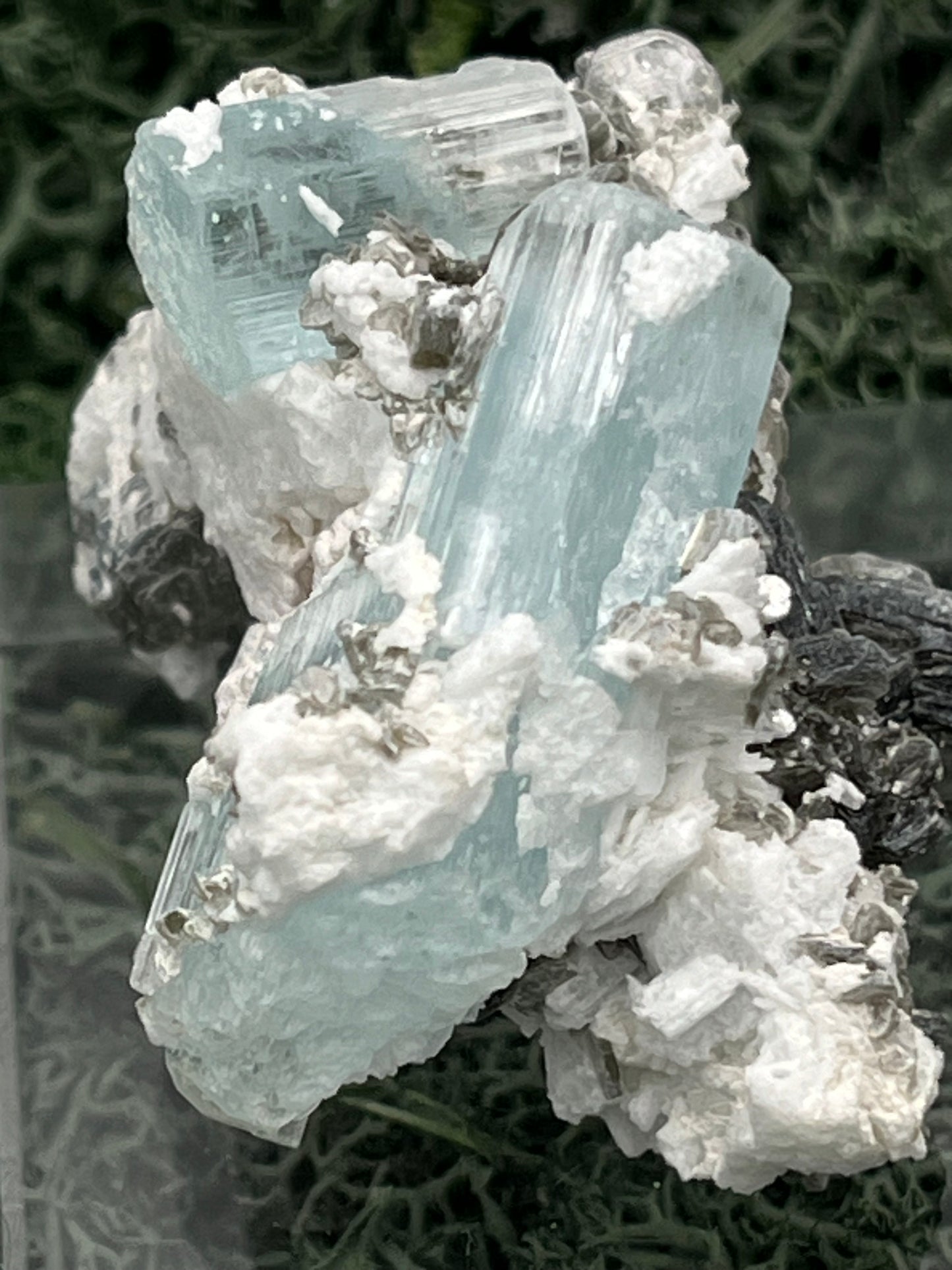 Aquamarin Kristall auf Feldspat aus Pakistan (38g) - crystal paradise