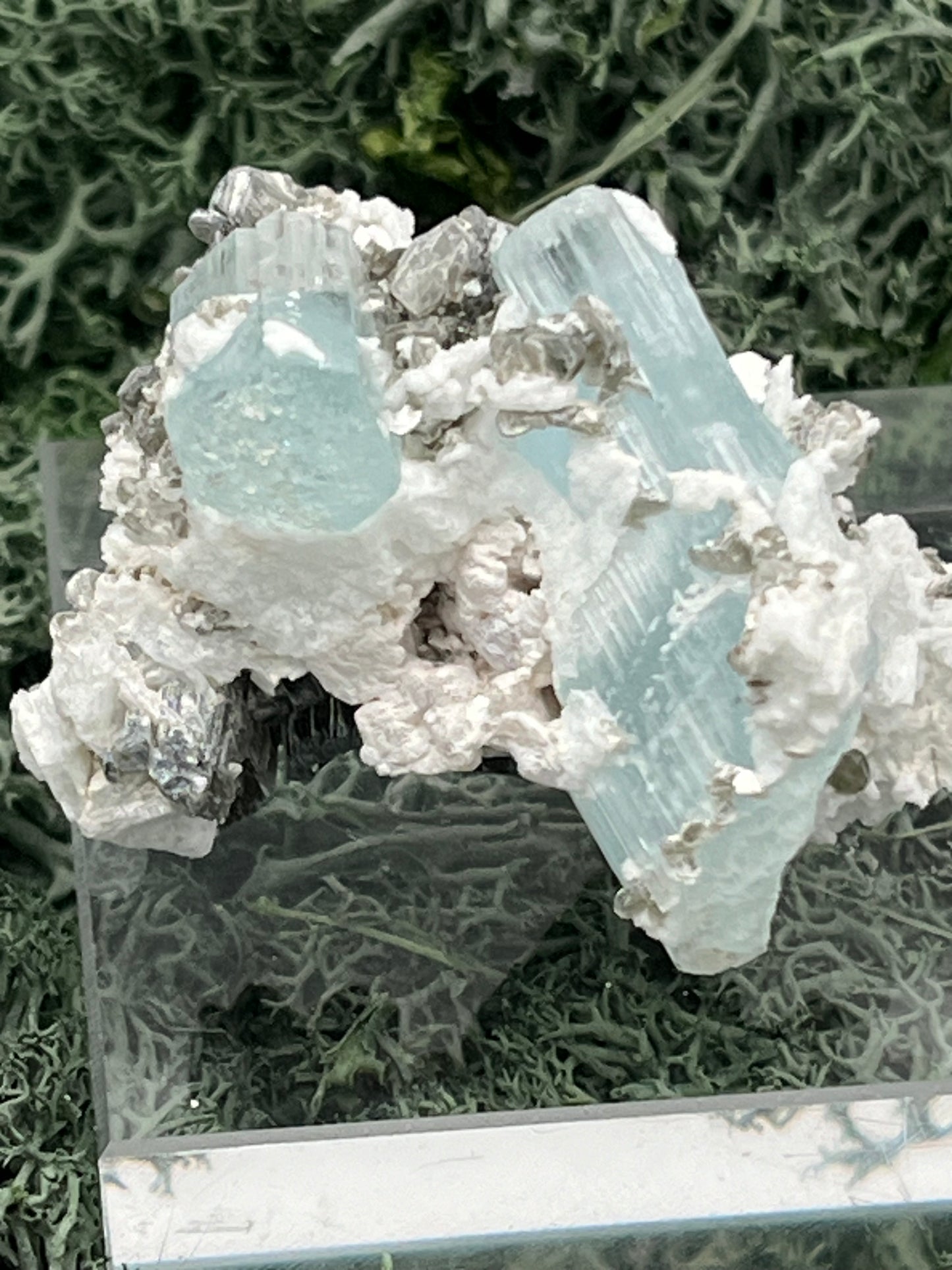 Aquamarin Kristall auf Feldspat aus Pakistan (38g) - crystal paradise