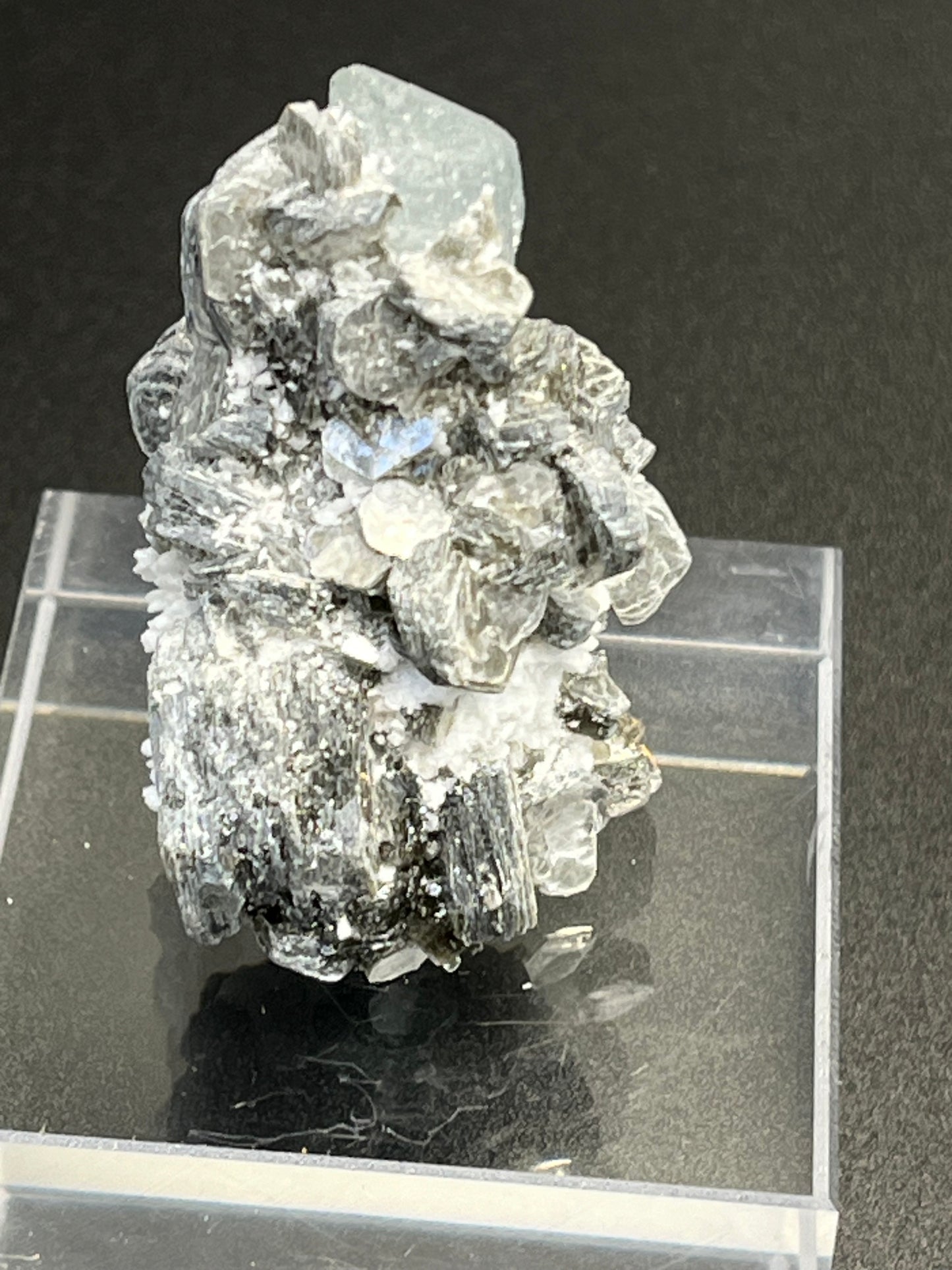 Aquamarin Kristall auf Feldspat aus Pakistan (40g) - crystal paradise