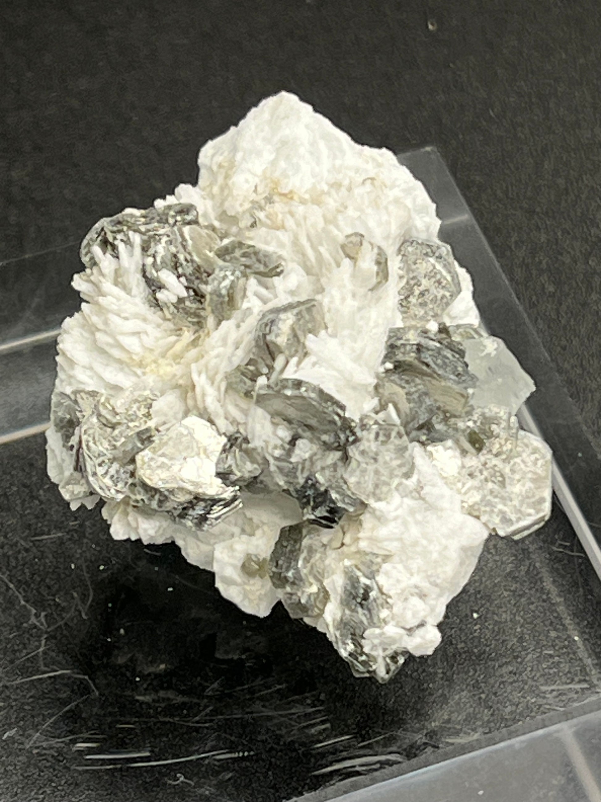 Aquamarin Kristall auf Feldspat aus Pakistan (20g) - crystal paradise