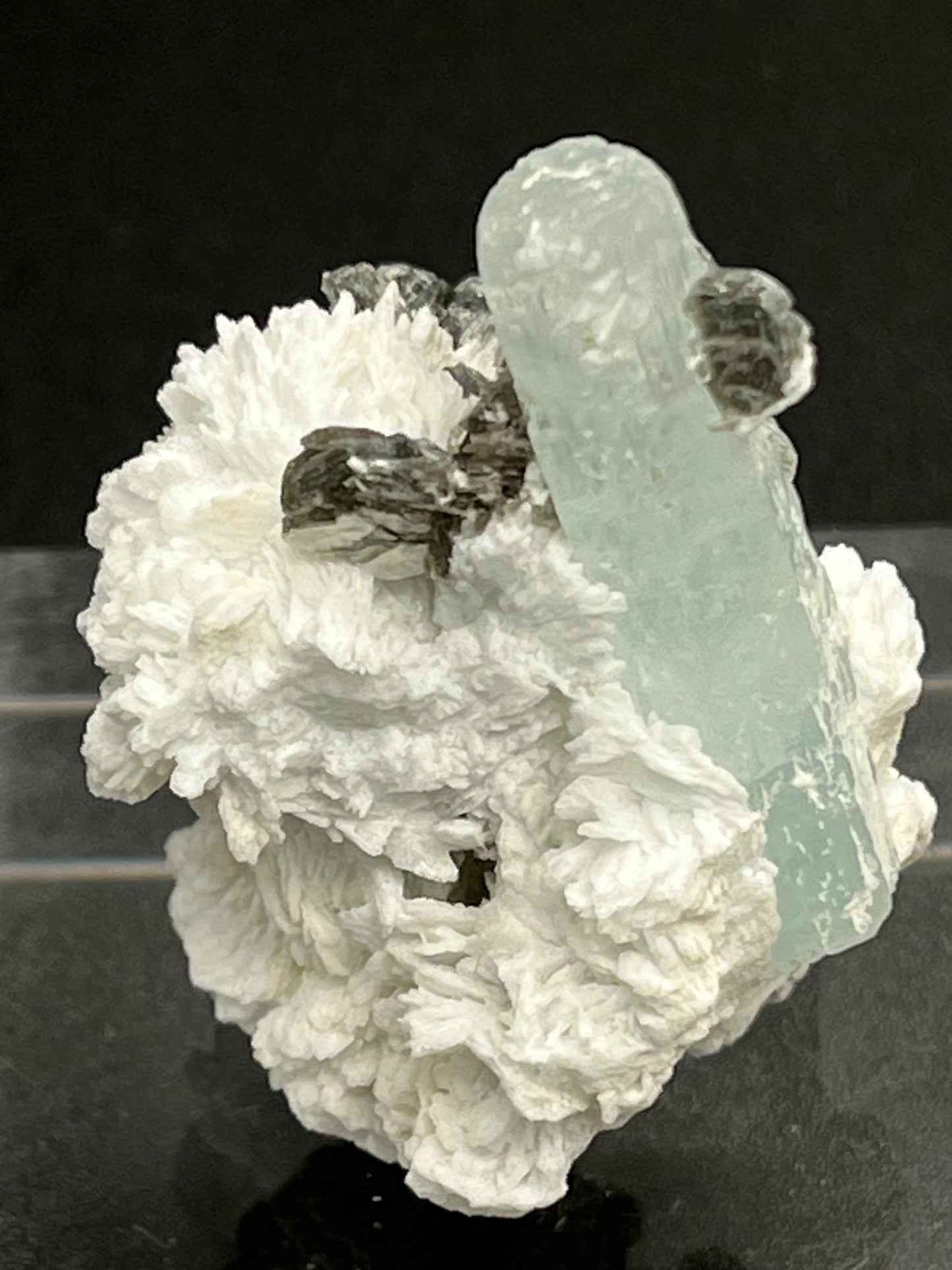 Aquamarin Kristall auf Feldspat aus Pakistan (28g) - crystal paradise