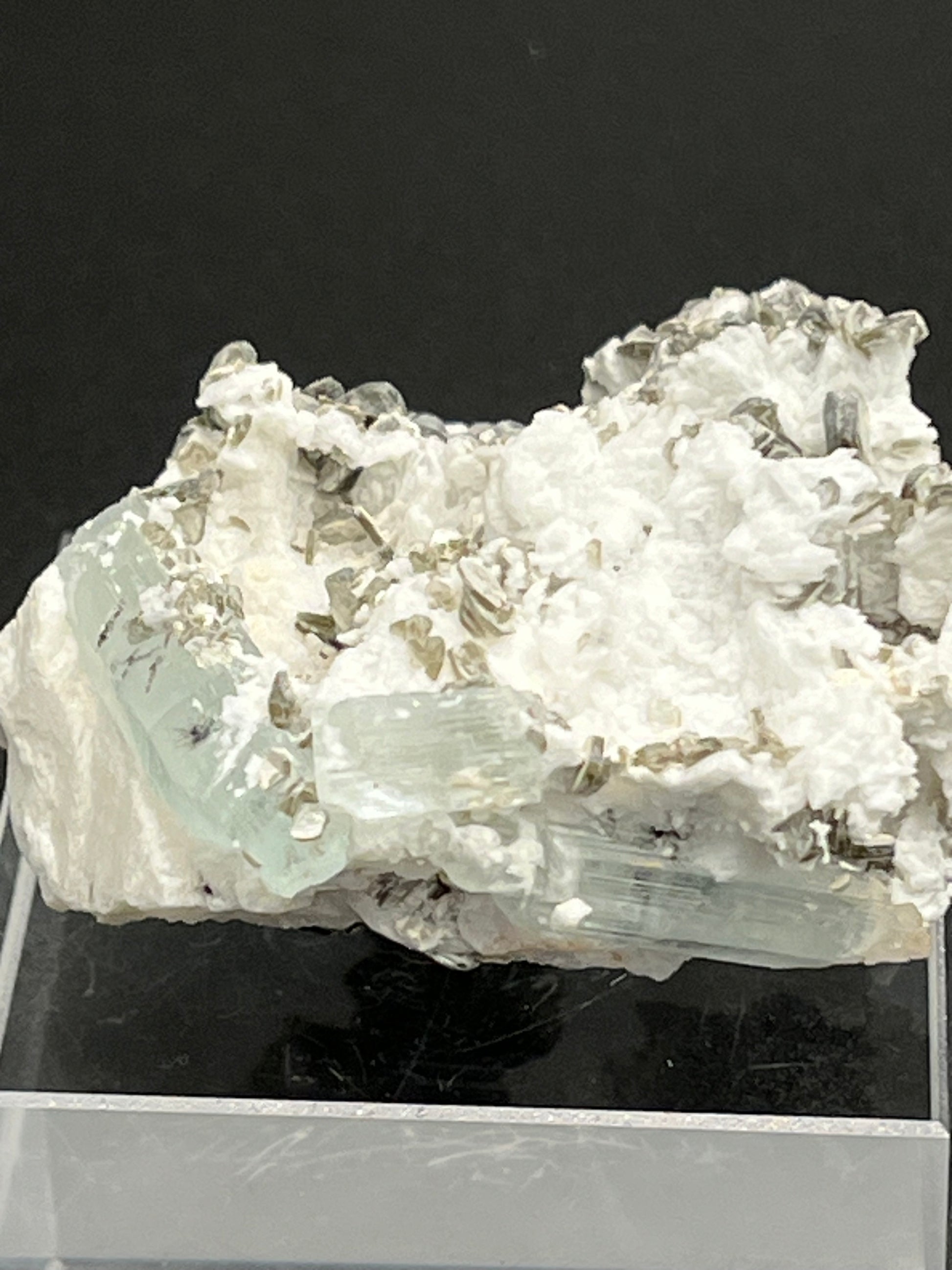 Aquamarin Kristall auf Feldspat aus Pakistan (59g) - crystal paradise