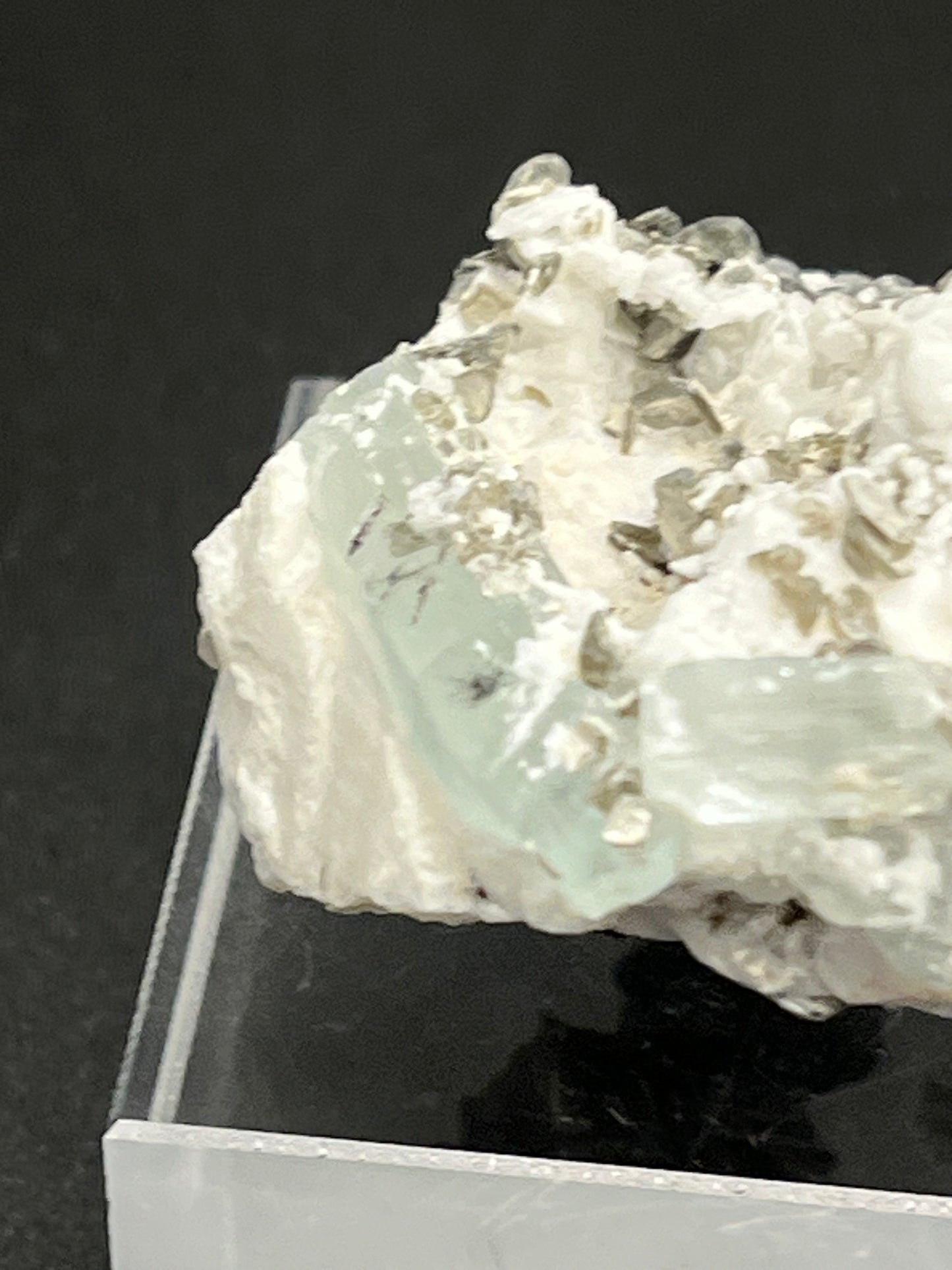 Aquamarin Kristall auf Feldspat aus Pakistan (59g) - crystal paradise