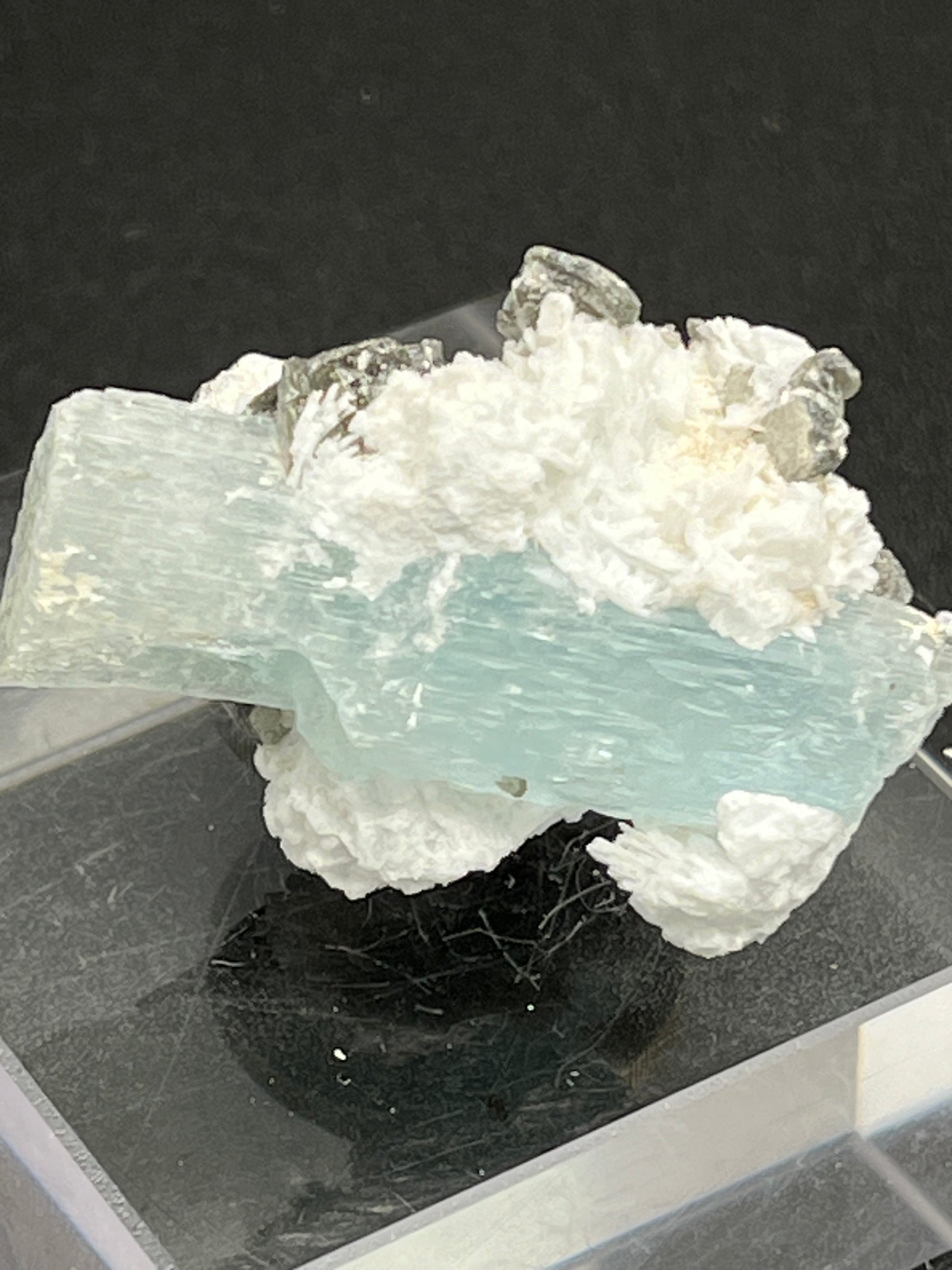 Aquamarin Kristall auf Feldspat aus Pakistan (18g) - crystal paradise