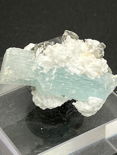 Aquamarin Kristall auf Feldspat aus Pakistan (18g) - crystal paradise