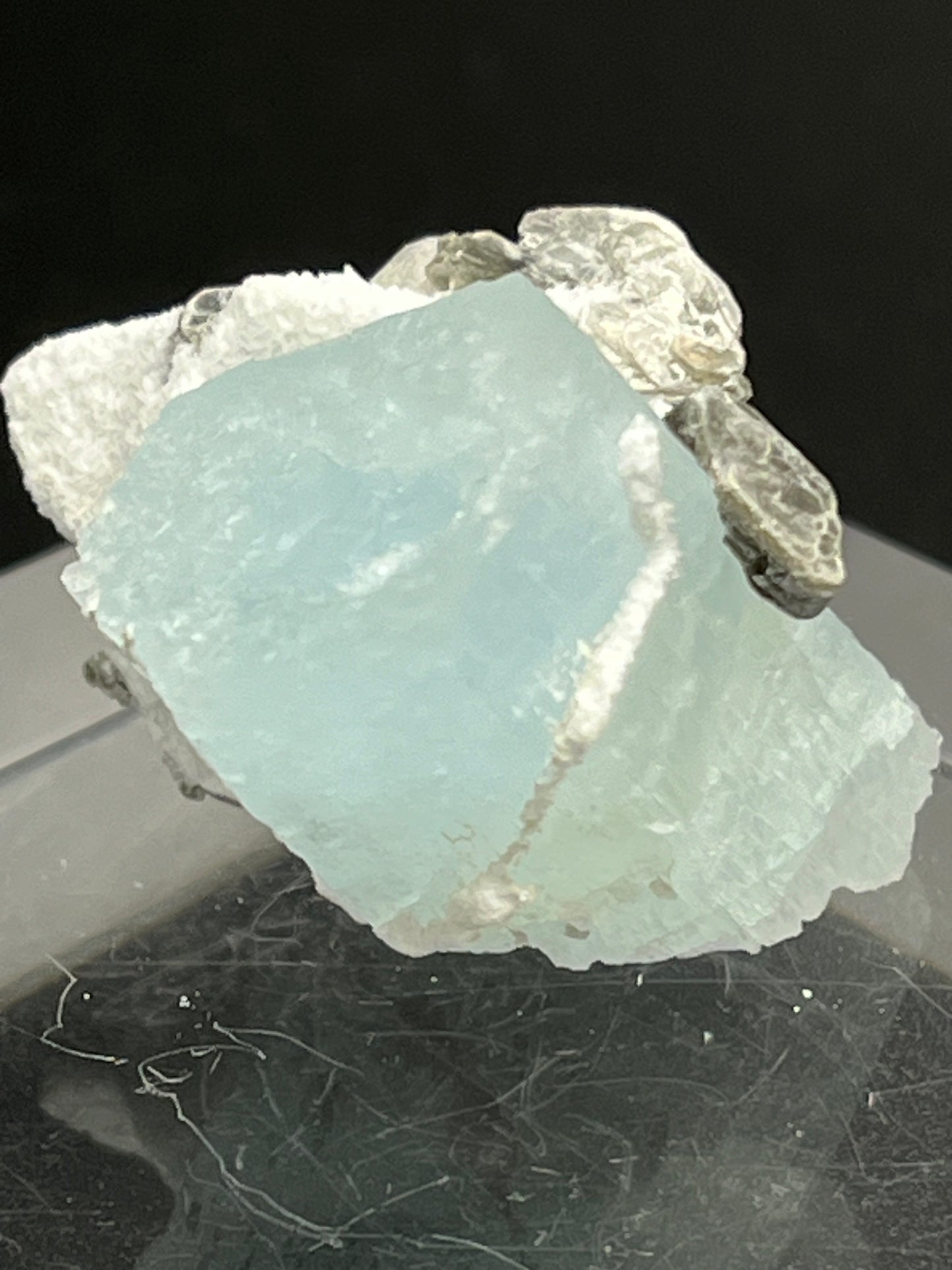 Aquamarin Kristall auf Feldspat aus Pakistan (13g) - crystal paradise